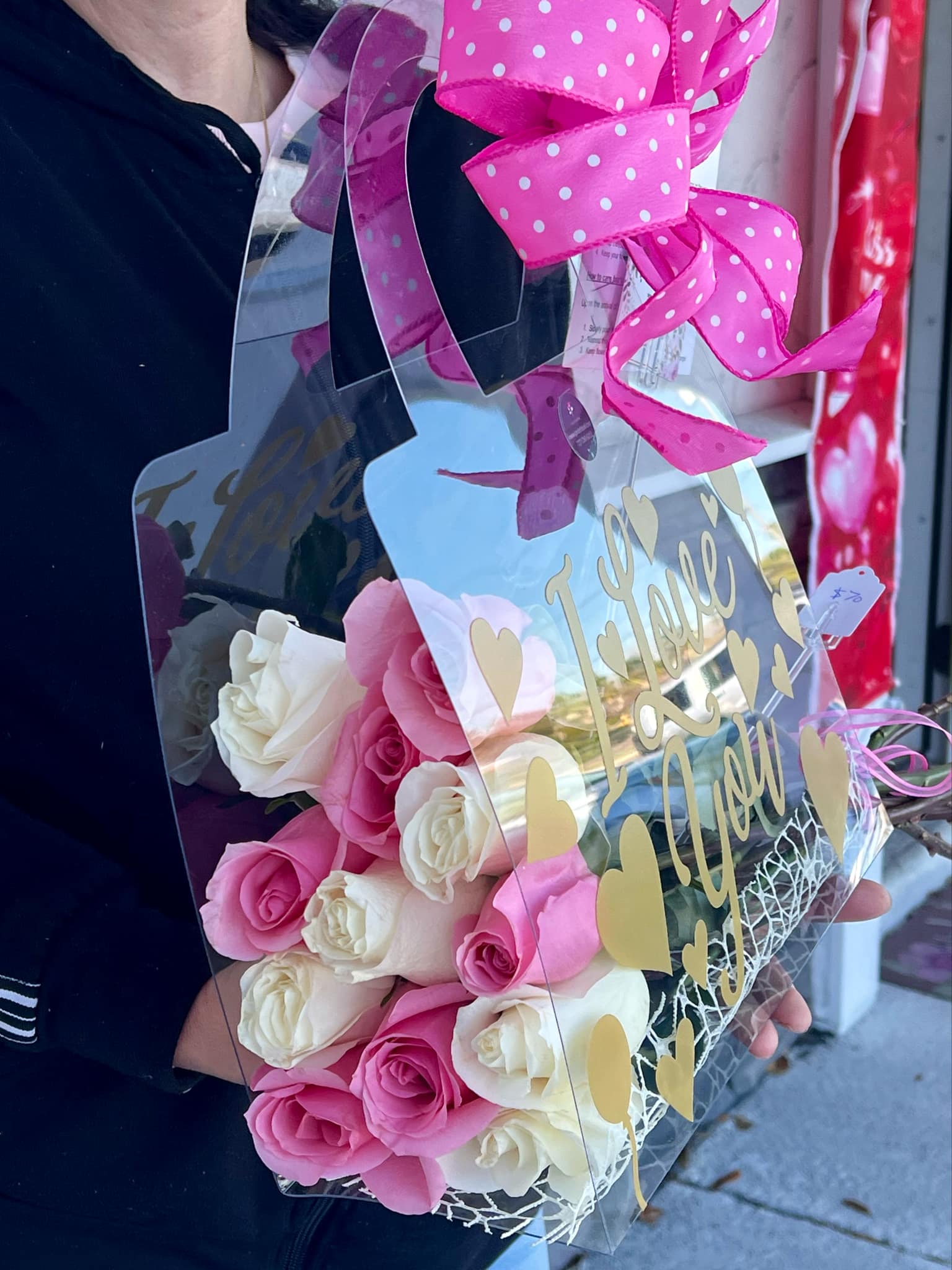 Pink White Roses Bag - Express your love with our pink white roses bag , featuring fresh white and pink Premium Roses in a romantic bag. Perfect for showing affection to your partner, friend, or loved one, each arrangement is thoughtfully designed to make the day unforgettable.
