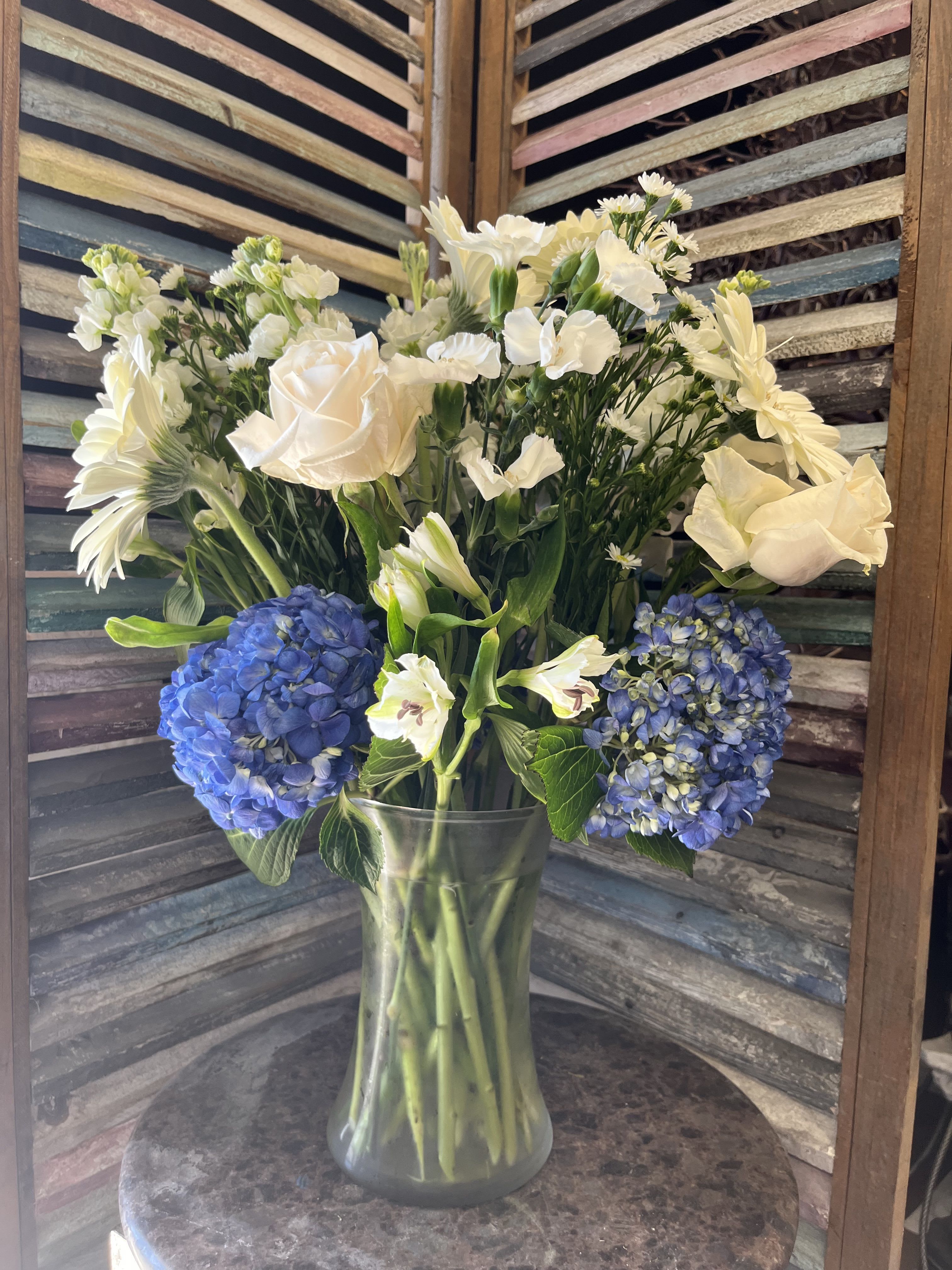 25-52 25-52 - Fresh & Beautiful!