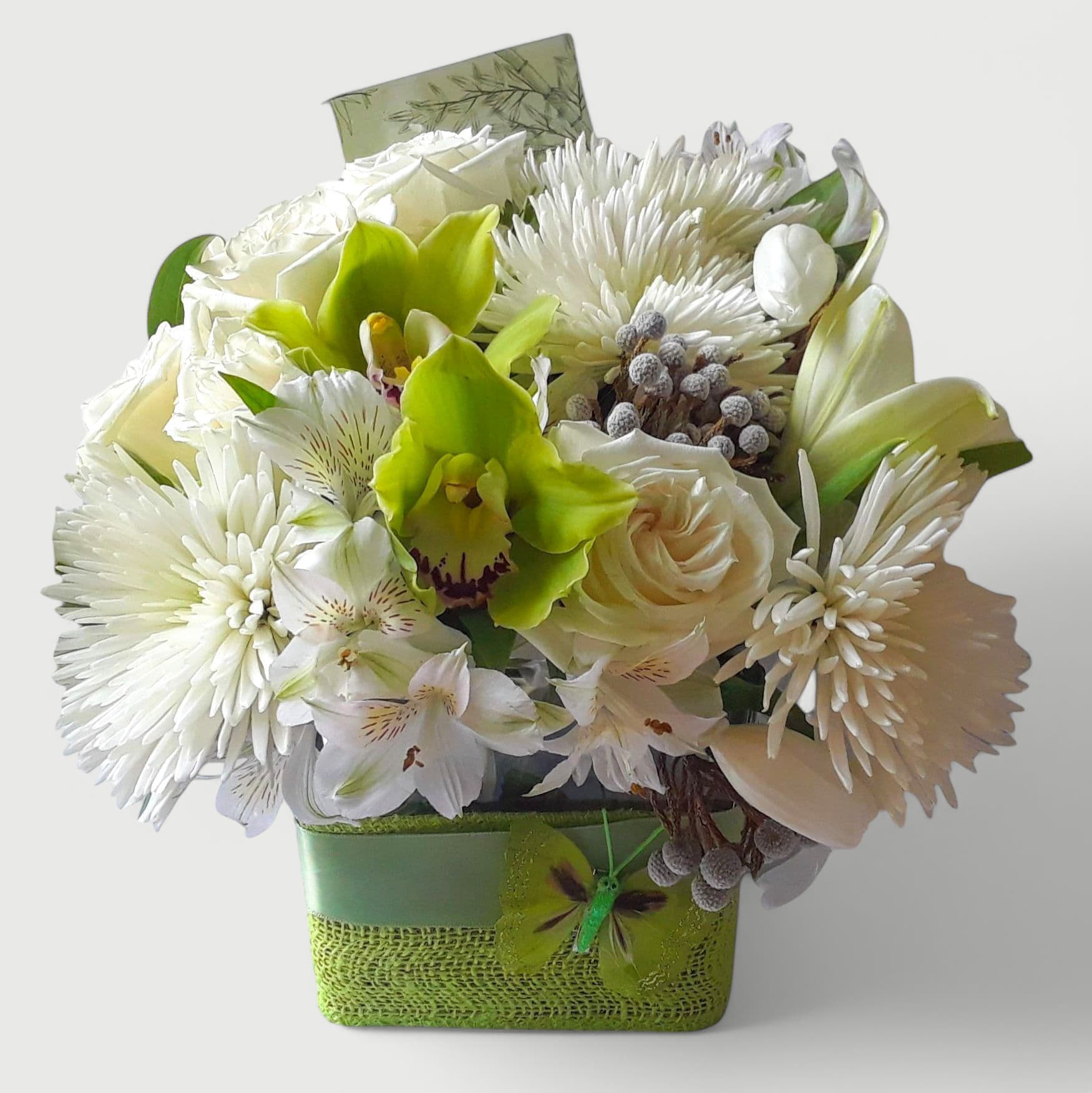 Happy Retirement Bouquet Designer's Choice - Send this lovely bouquet today to wish them a happy Retirement. 