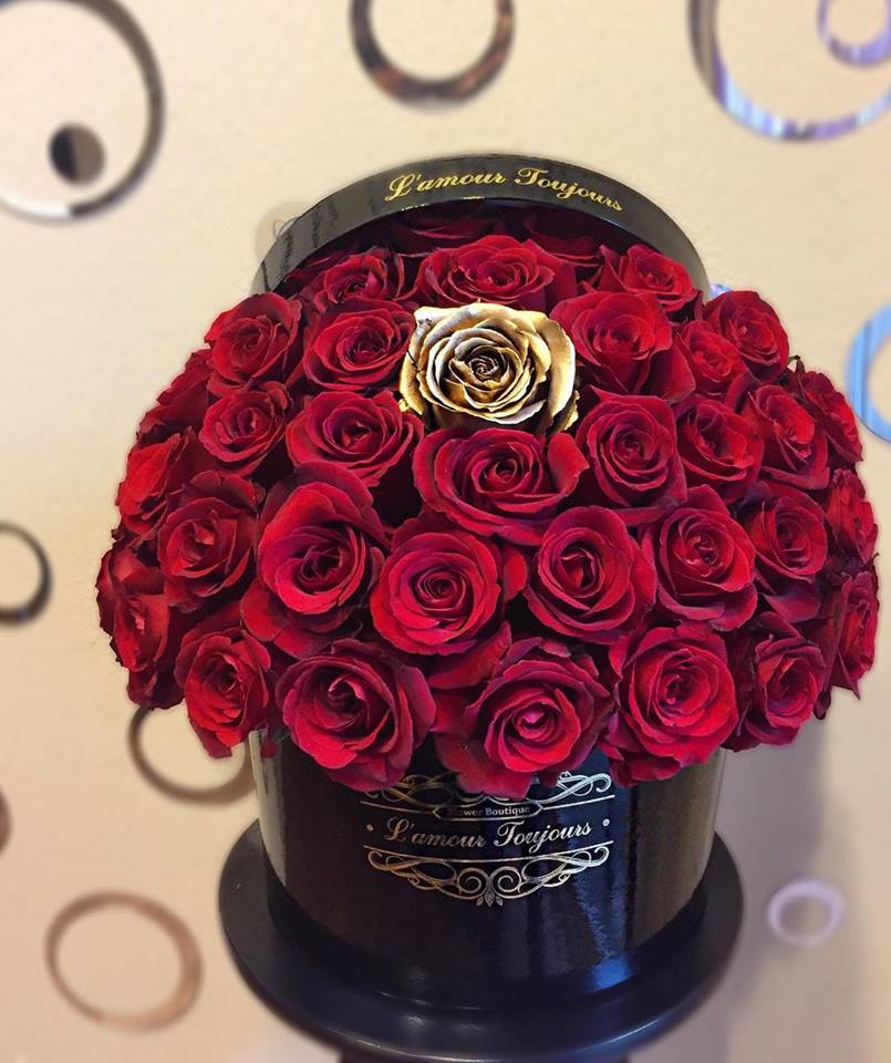 Classy Signature Box - 50 Premium Roses and 1 Gold