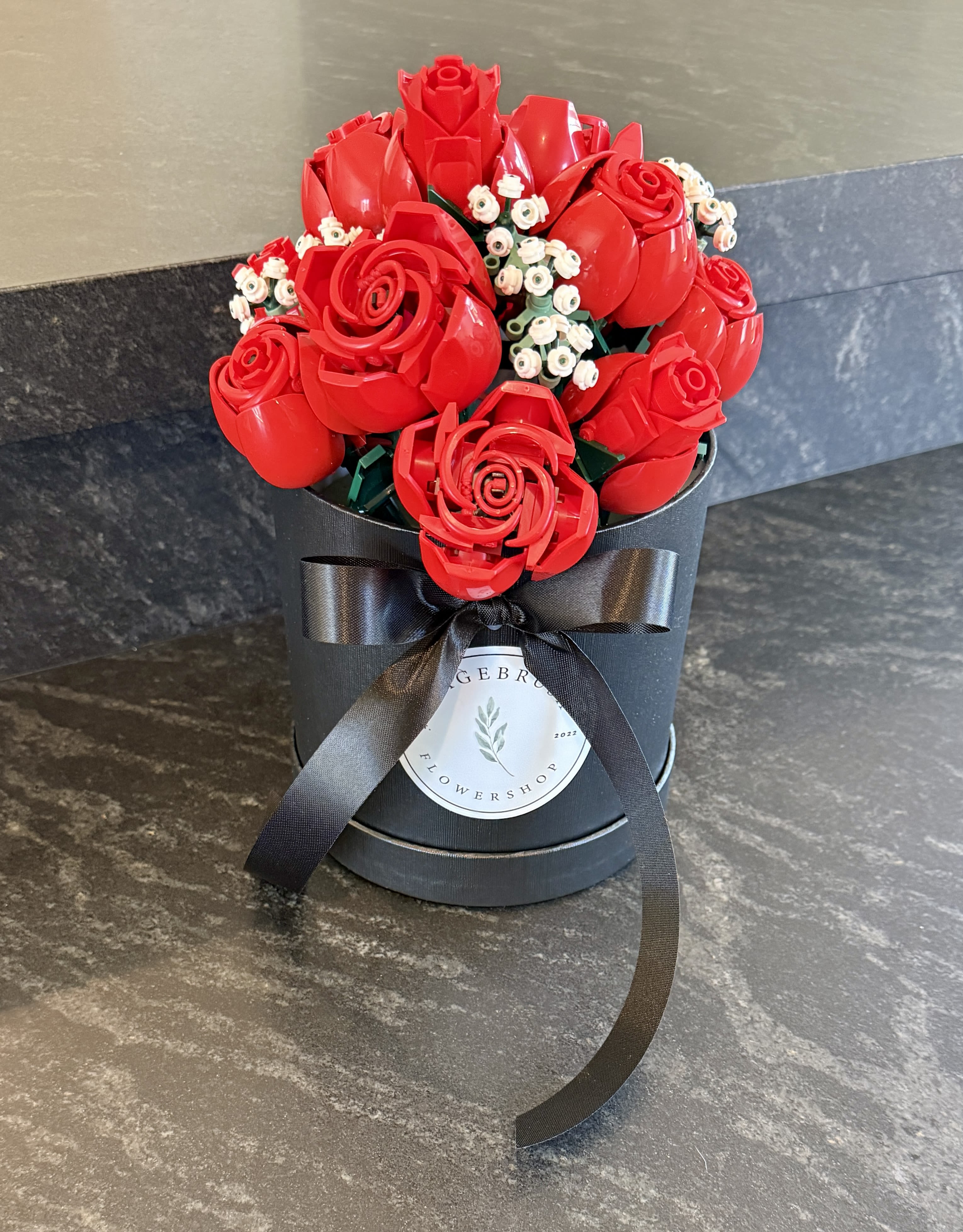 1 Dozen Lego Red Roses 1 Dozen Lego Red Roses - 1 Dozen Lego Red Roses in a black flower box.