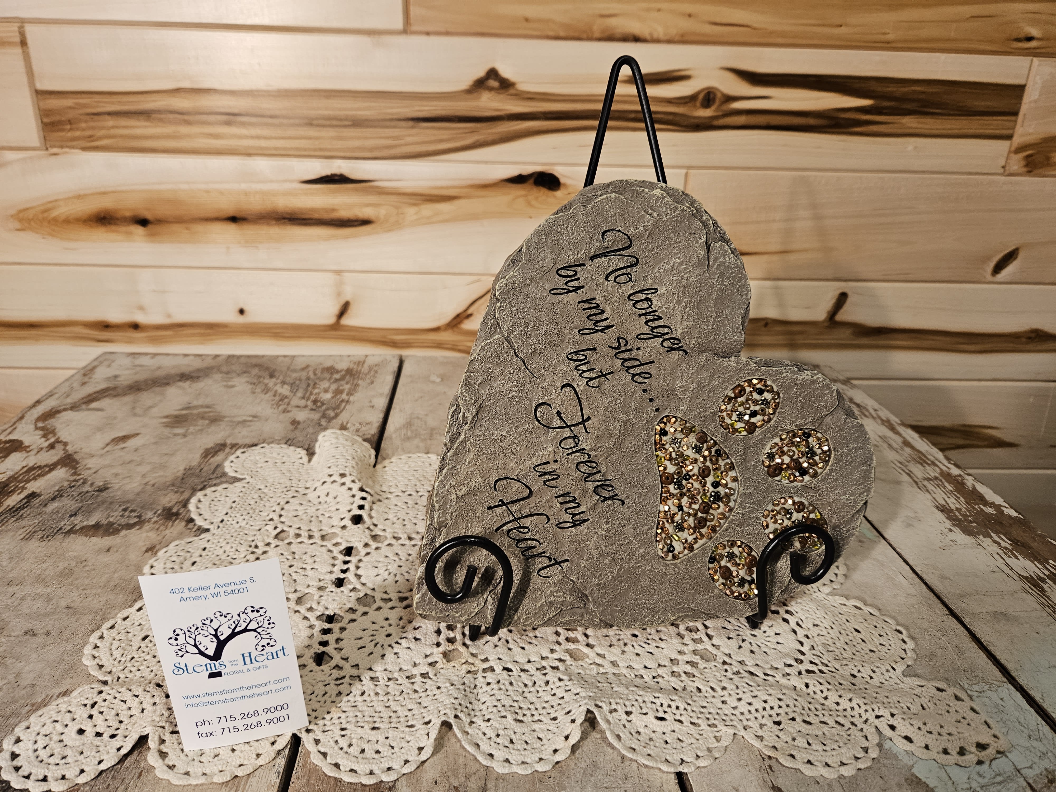 Beaded Heart Paw Stone - Beautiful heart stone, beaded paw print with easel to display at the funeral or the family's home. 