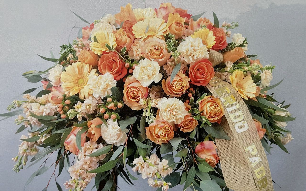 Casket Spray CS-02 Casket Spray CS-02 - Honor a beautiful life with a graceful display of fresh flowers designed to rest atop the casket. Our casket spray arrangements are thoughtfully crafted with care. Each design is created with compassion to reflect love, respect, and remembrance. Suitable for open or closed casket services. Please contact us if you would like to customize the colors or flower types to reflect your loved one’s personality or preferences.