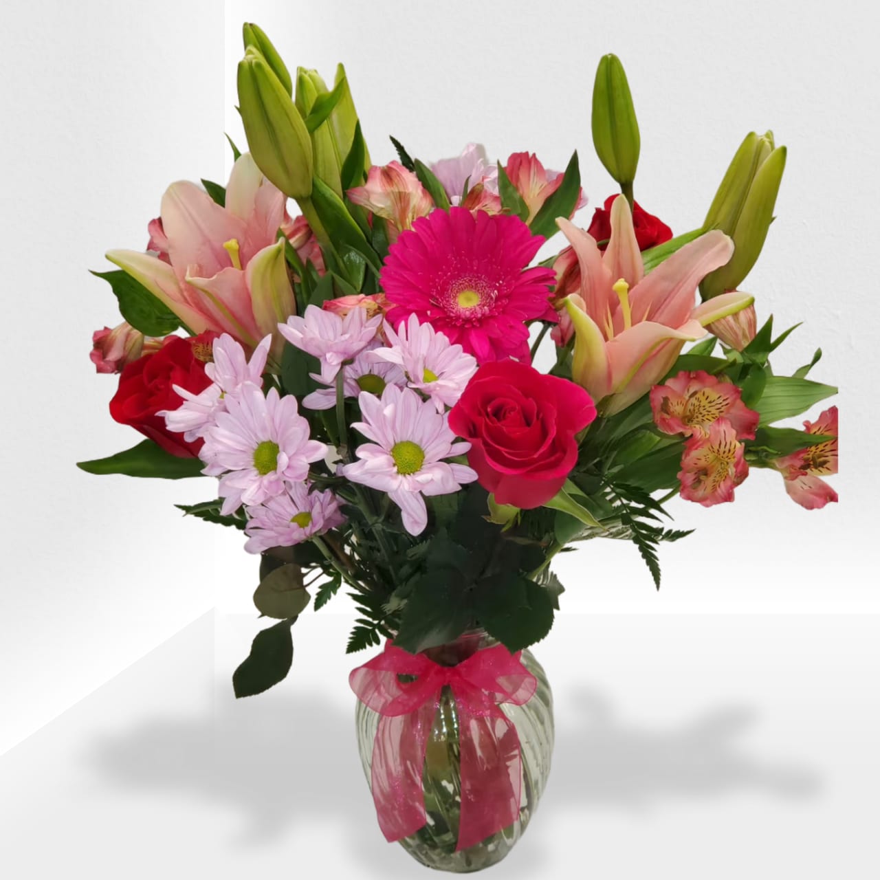 Romance  arrangements - A nice romance vase arrangements mix with red Rose's, lily,lavender daisy's 