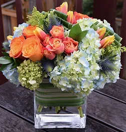 Flower Subscription - Standard - 9 - 15 Stems Regular Price $105 Subscription Price $ 75