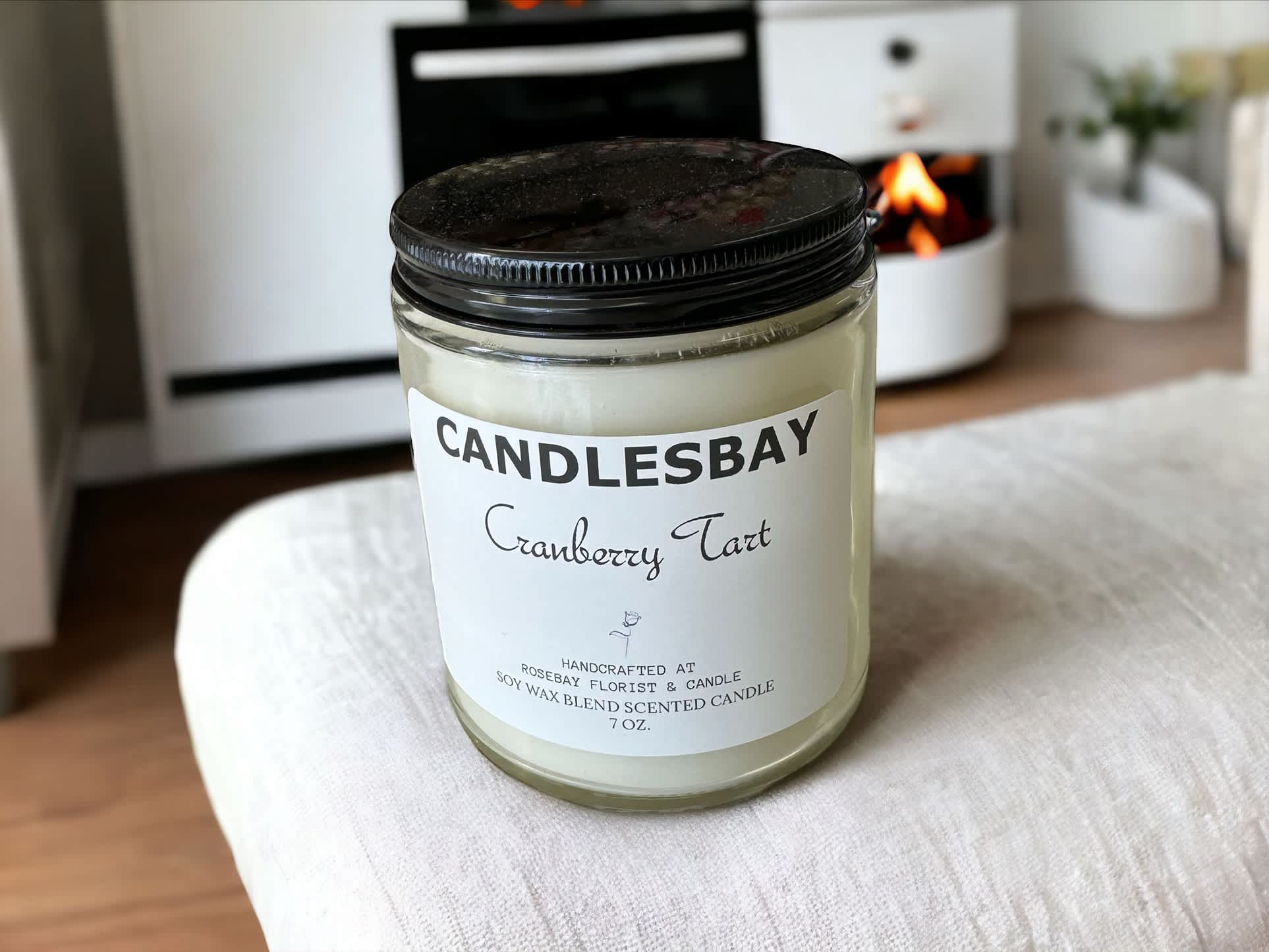 Cranberry Tart SOY BLEND Cranberry Tart SOY BLEND - A handcrafted scented soy blend candle at our store. The candle is 7 oz, cotton wick.