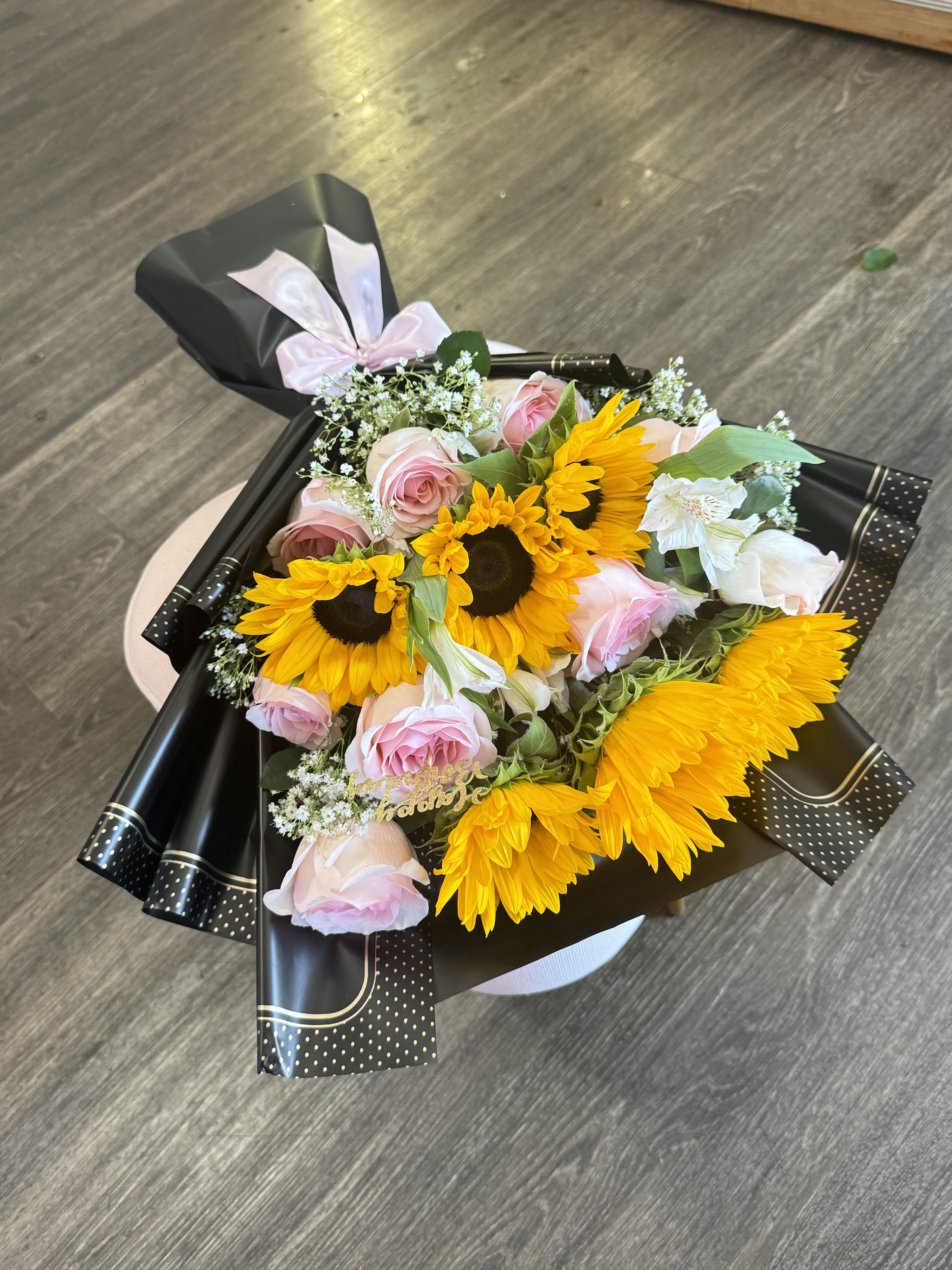 Sunflower Coquet Bouquet - Sunflowers and Pink roses