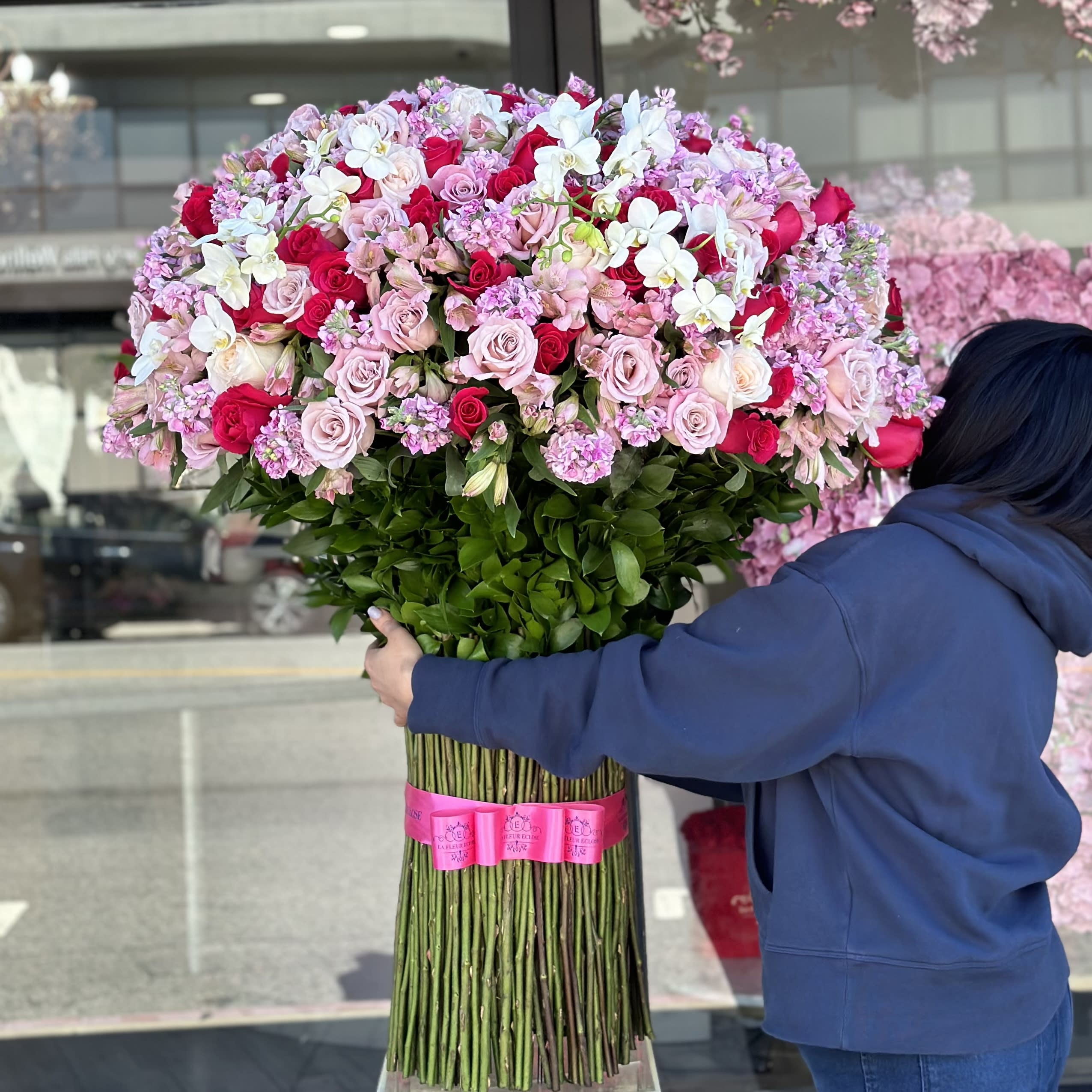 Garden of Pink - Unique color mix in a free standing bouquet. No vase needed!! 