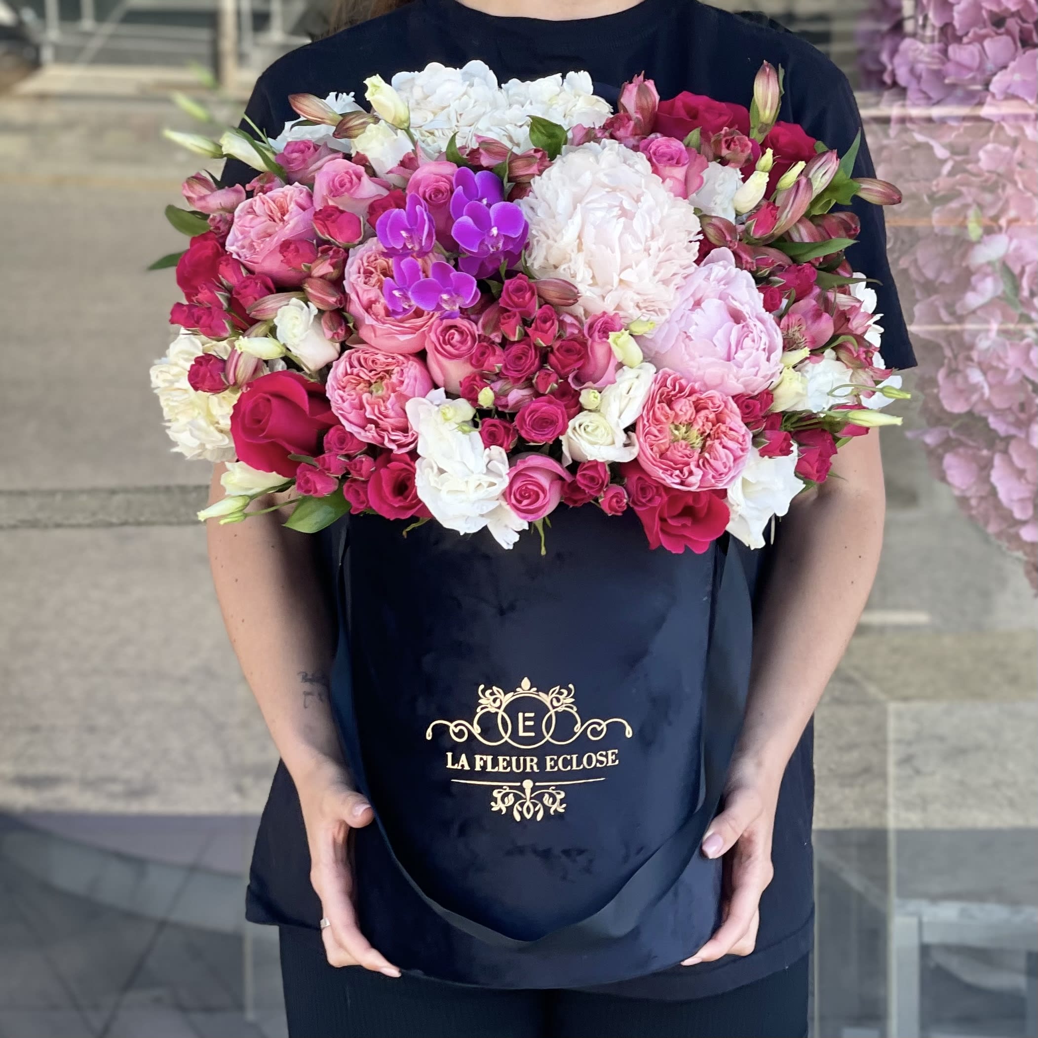 Beauty and the beast  - Mix with peonies   Dear clients, unfotunately we don't have a bleck box, we gonna replace it with green one 