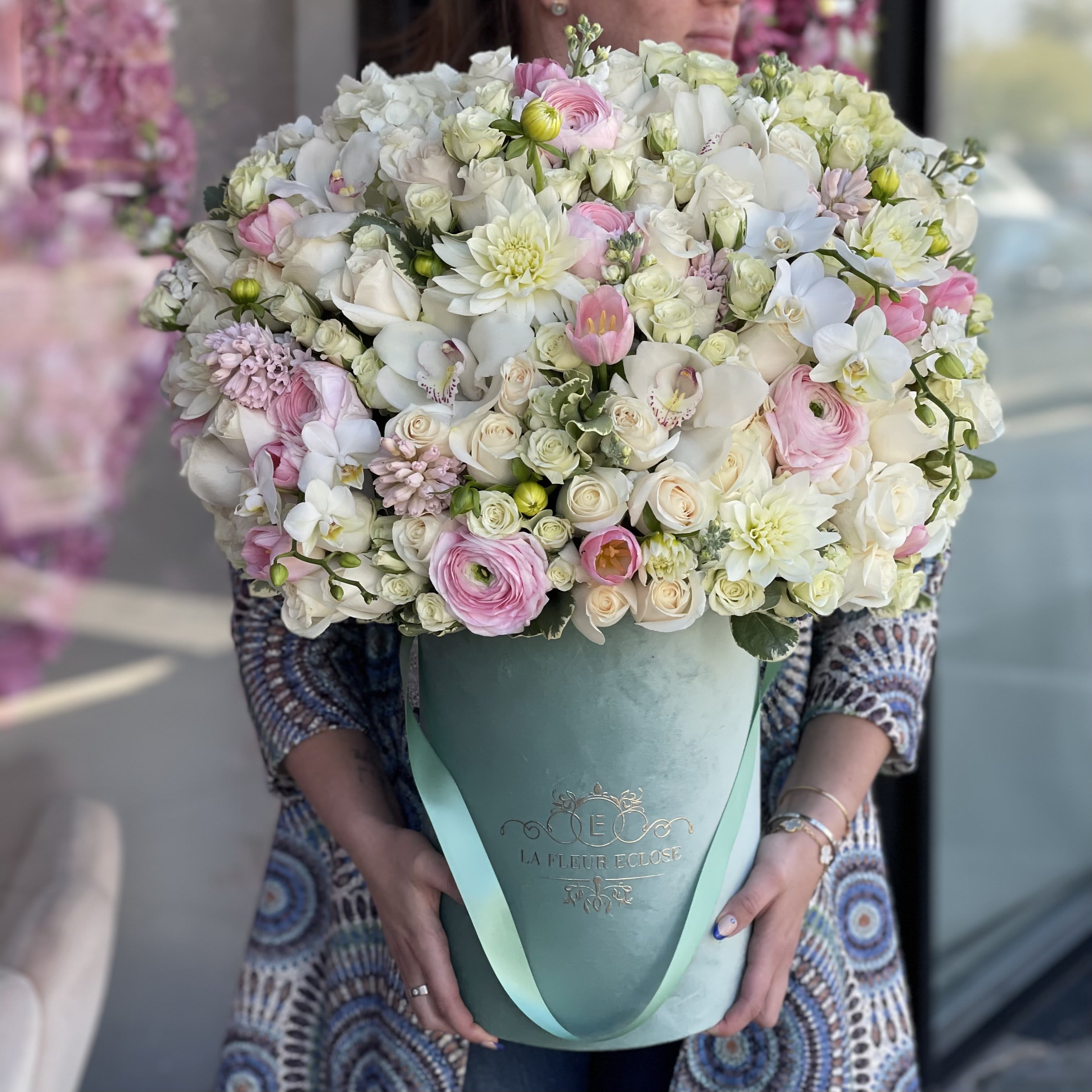 A Promise MD - Beautiful mixed flowers in our velvet signature box. 
