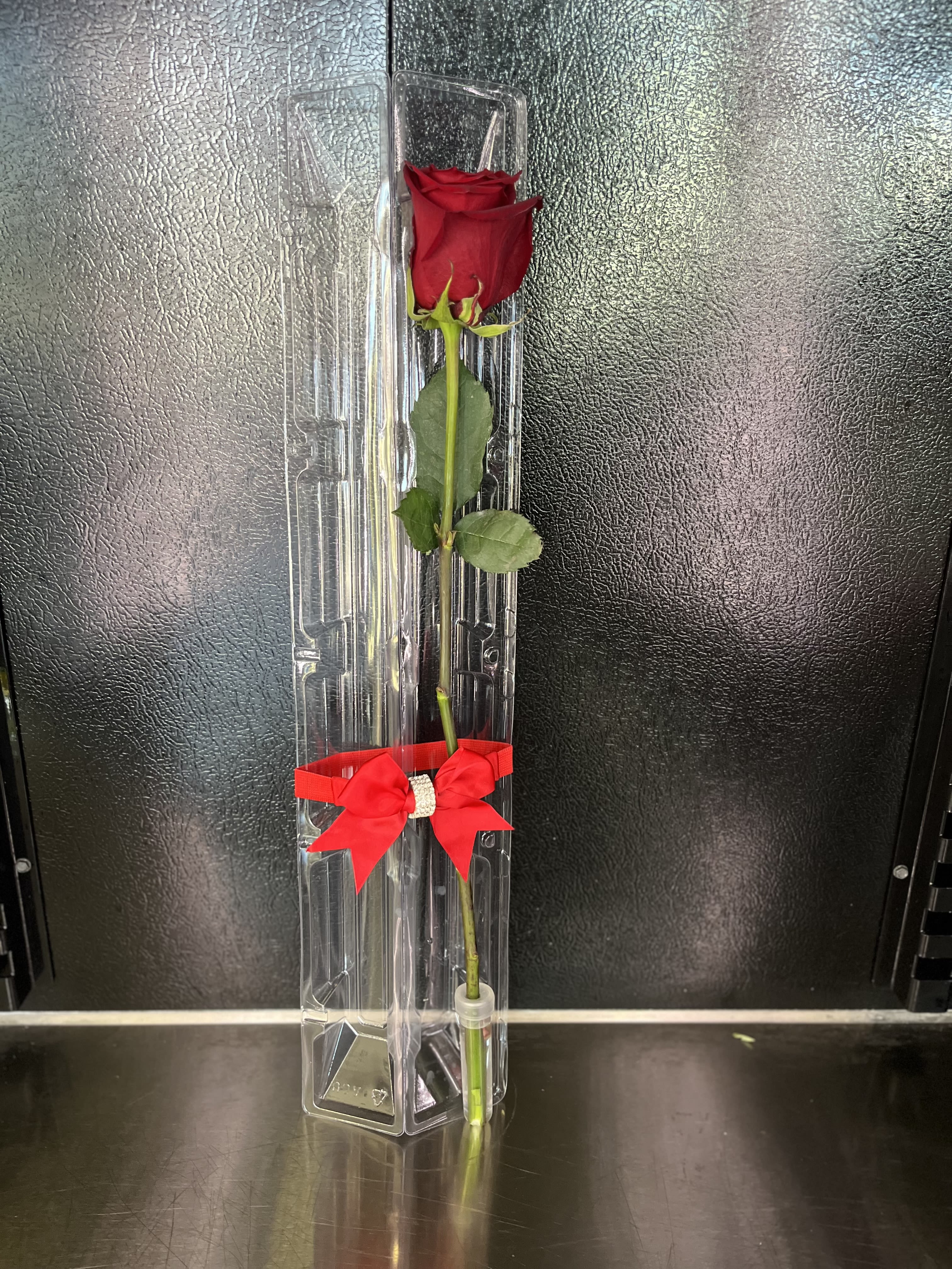 Single Red Rose Single Red Rose - single red rose in box with ribbon bowl