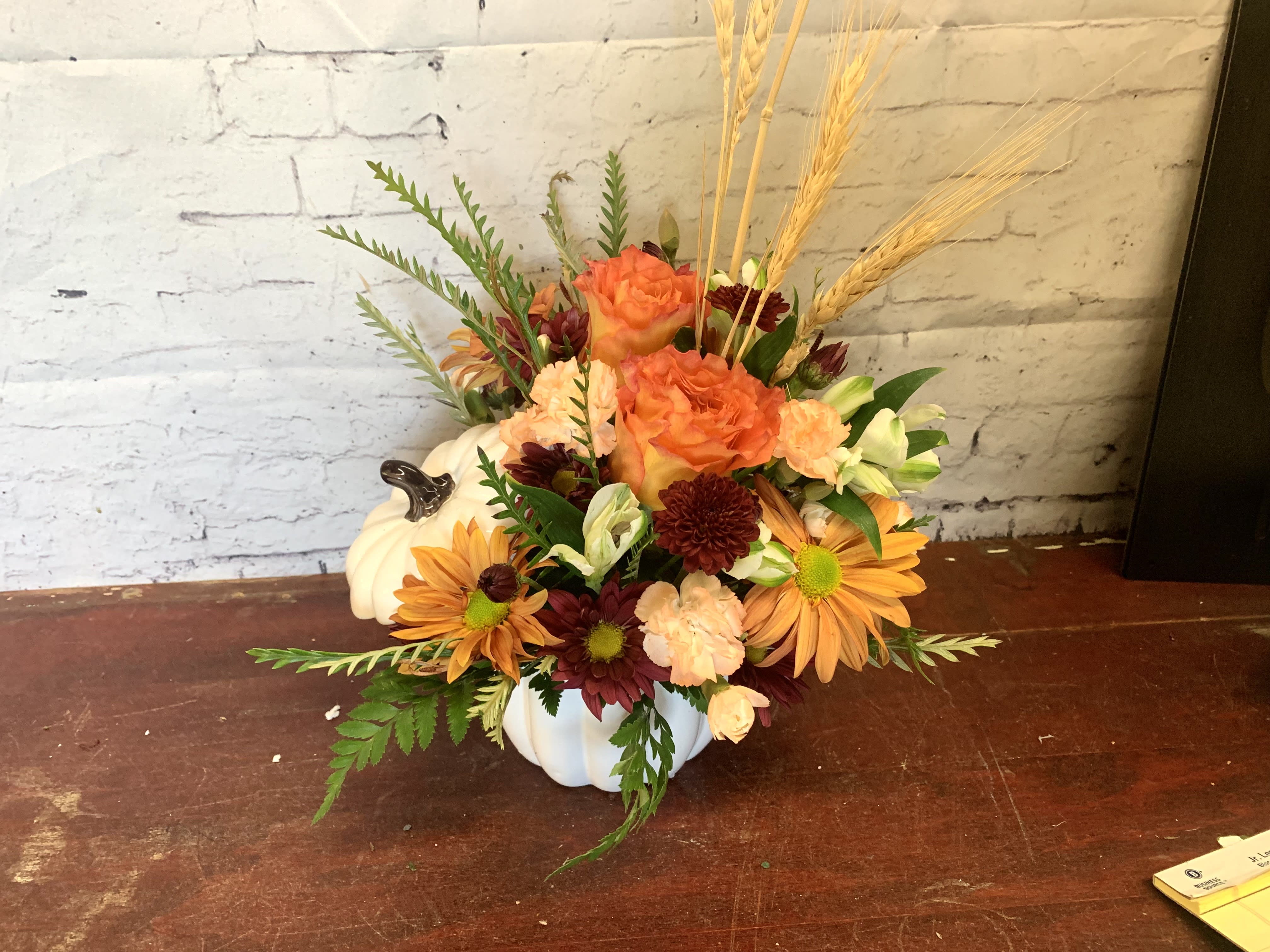 Charming harvest Charming harvest - White pumpkin keepsake filled with charm of fall flowers