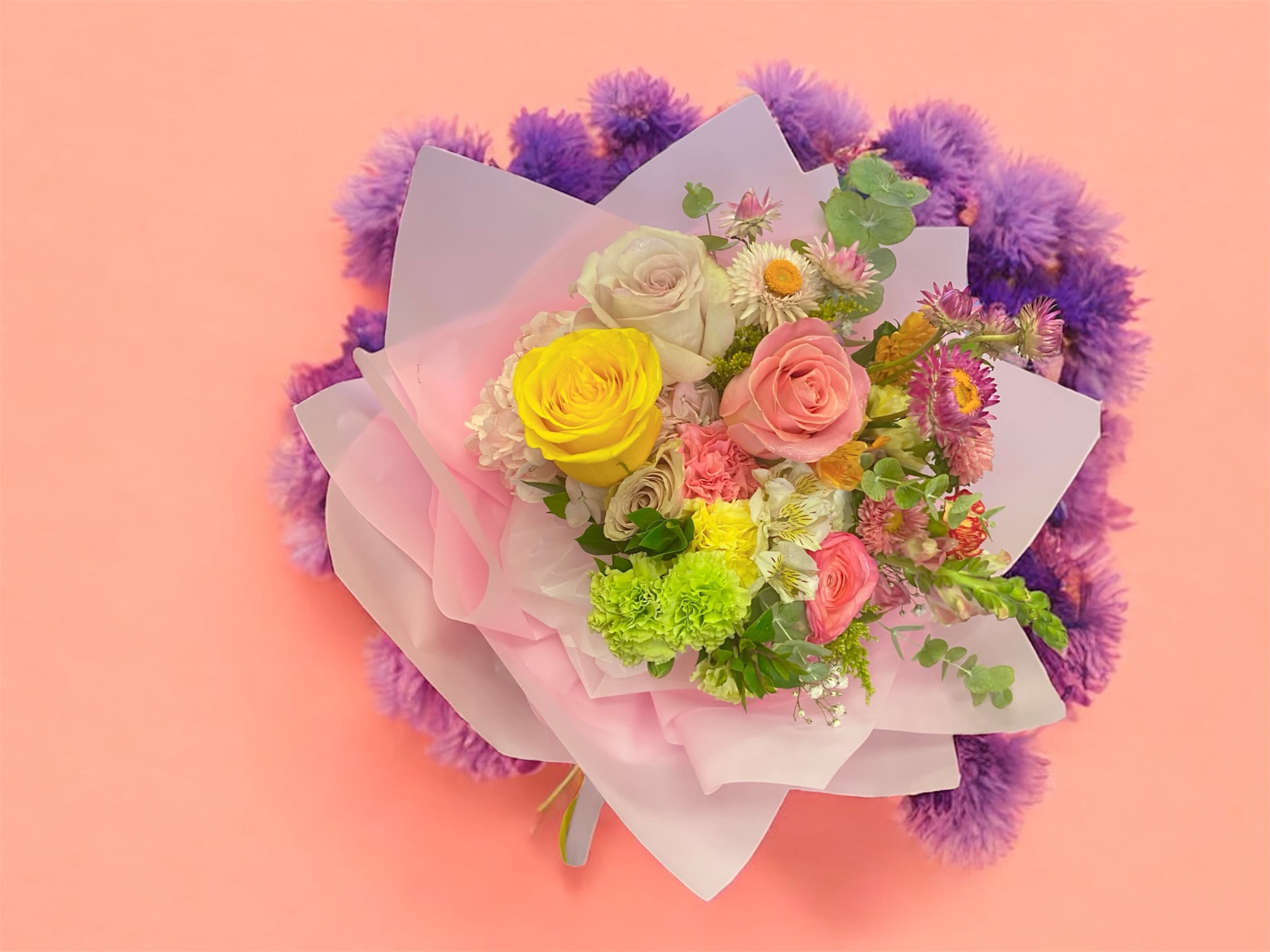 Soft color round shaped bouquet Soft color round shaped bouquet - Soft color round shaped bouquet