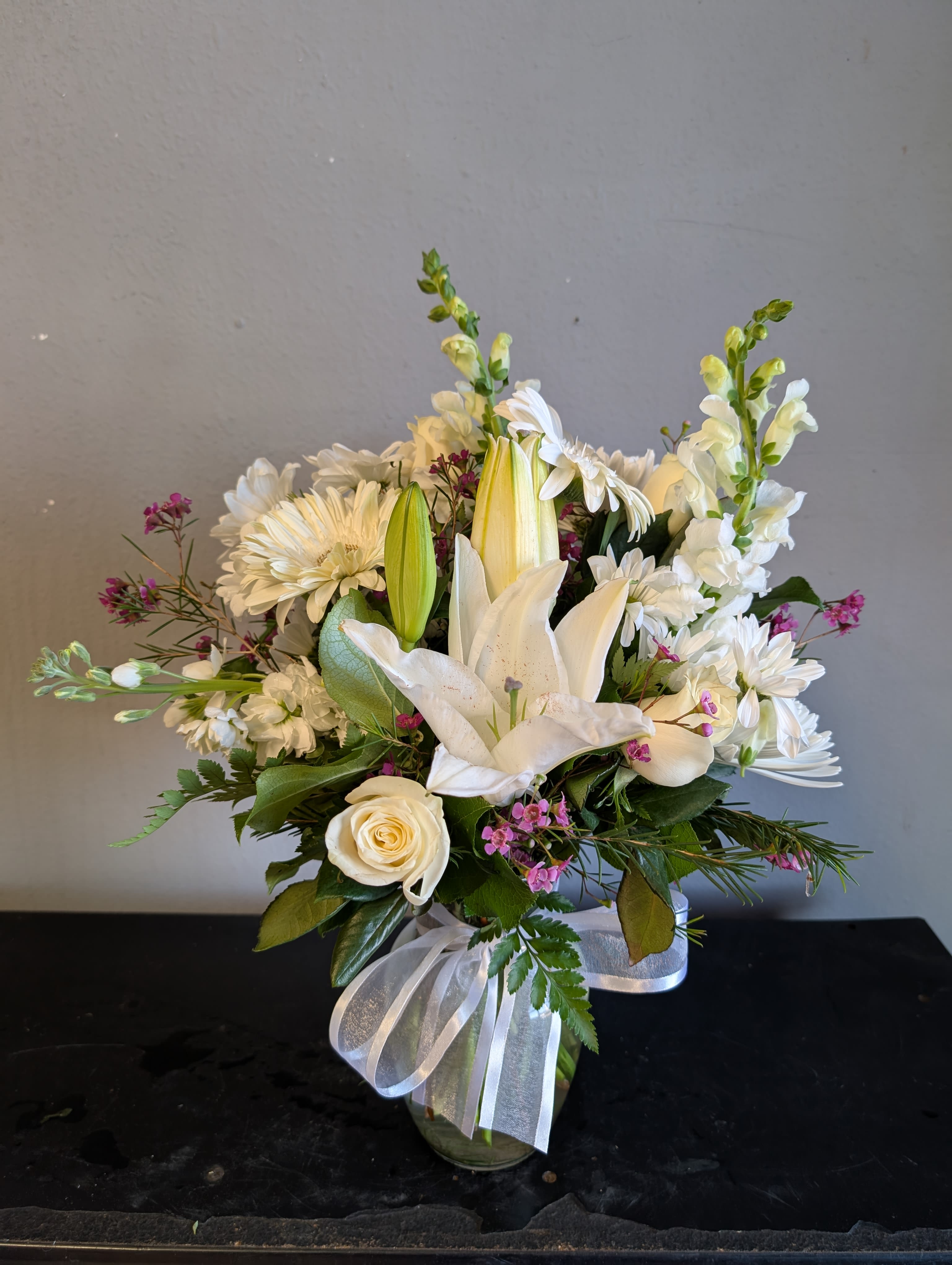 #117 Summer Floral Arrangement - A beautifully selected bunch of the freshest flowers in a vase uniquely arranged by hand.