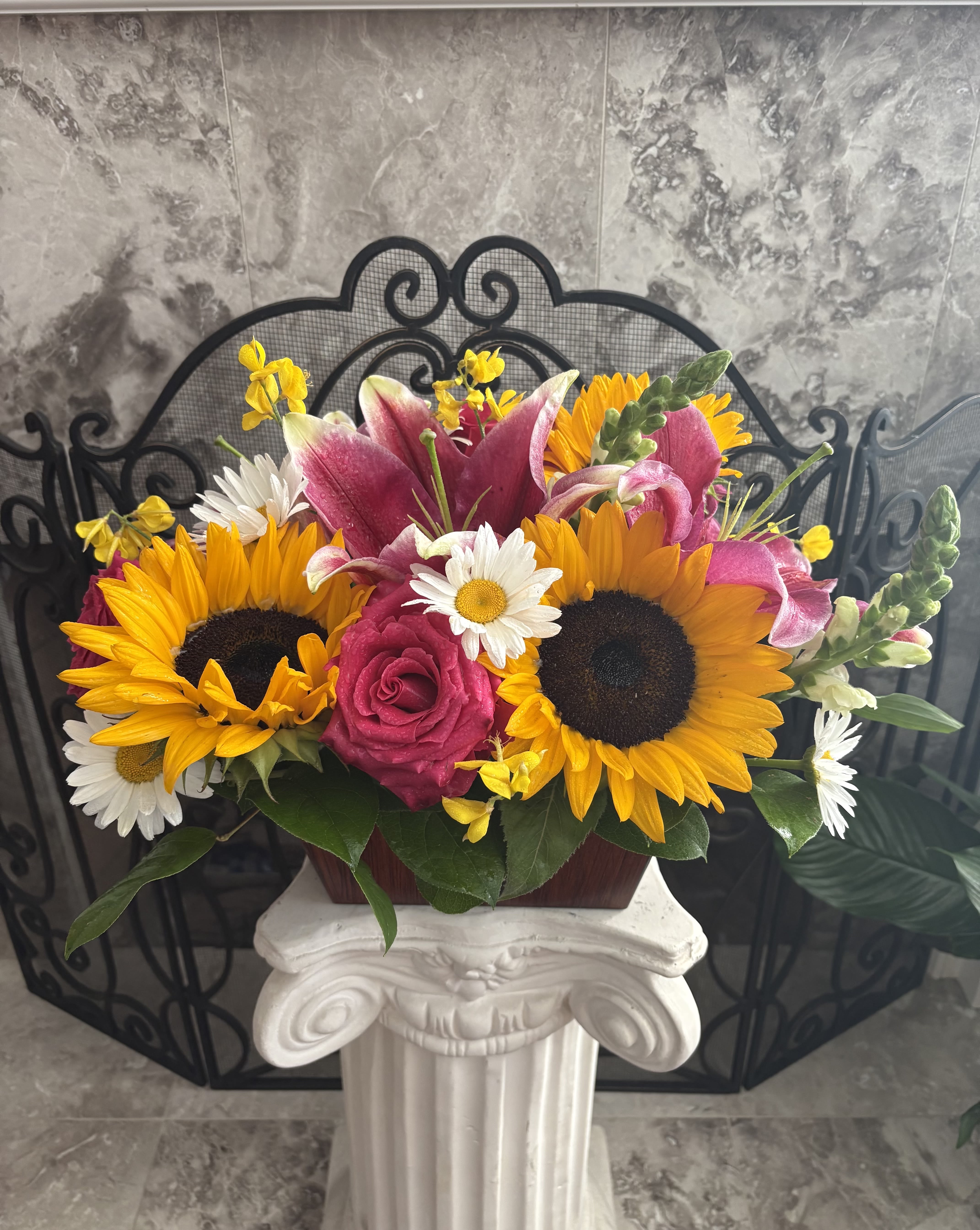 Best Day Box Bouquet  Premium - Who knew their best day could be delivered in a box? We did, we are handcraft one of the most popular bouquets celebrating any occasion!  lily Rose Snapdragon Sunflower This Premium Bouquet is Approximately 14''H x 14'' W