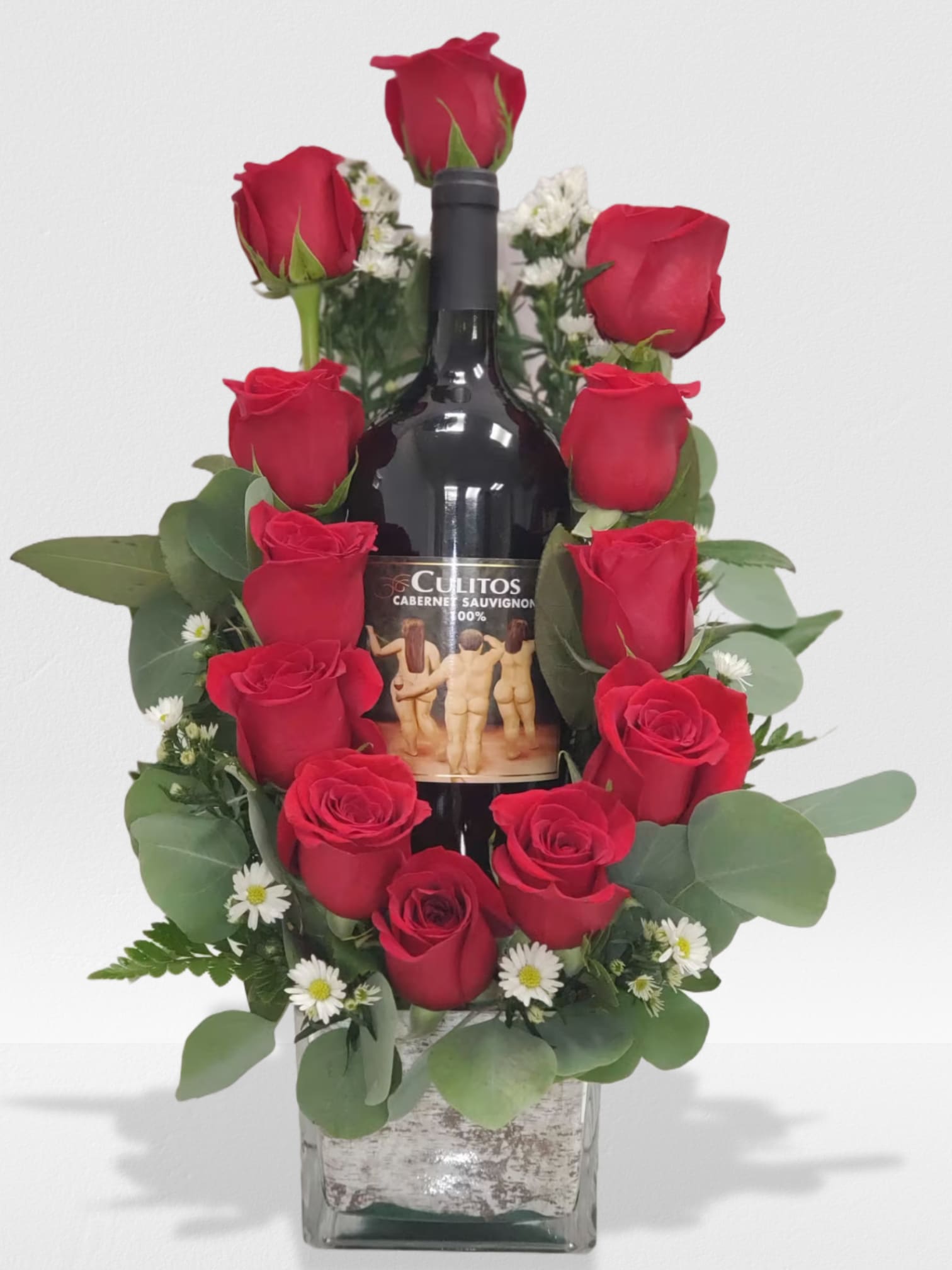 Romantic Night Romantic Night - Red roses, with a bottle of wine to share with your love one.