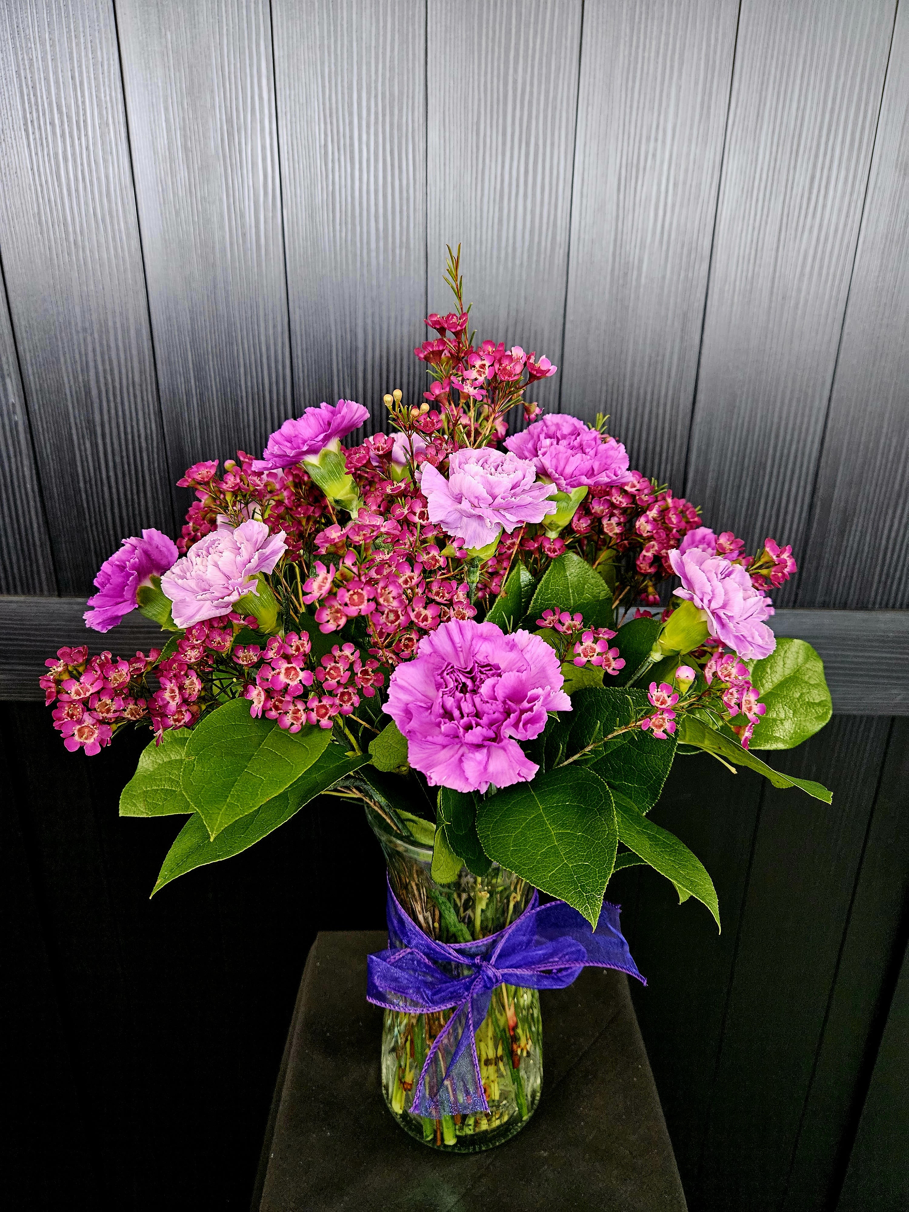 Dozen carnations Dozen carnations - Dozen carnations