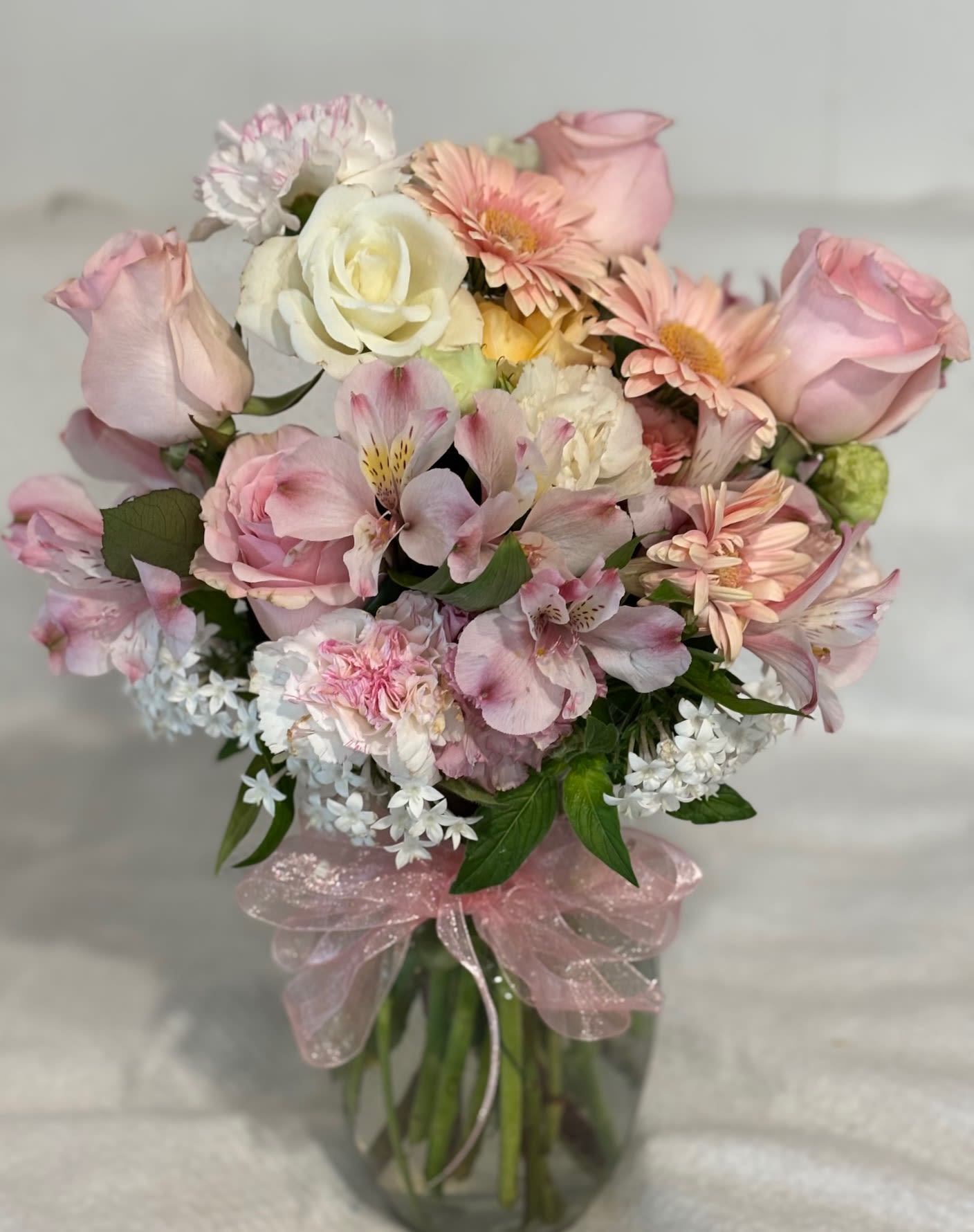 Pretty in Pink - Sweet Arrangement with pink and White Flowers that will be great for many occasions.
