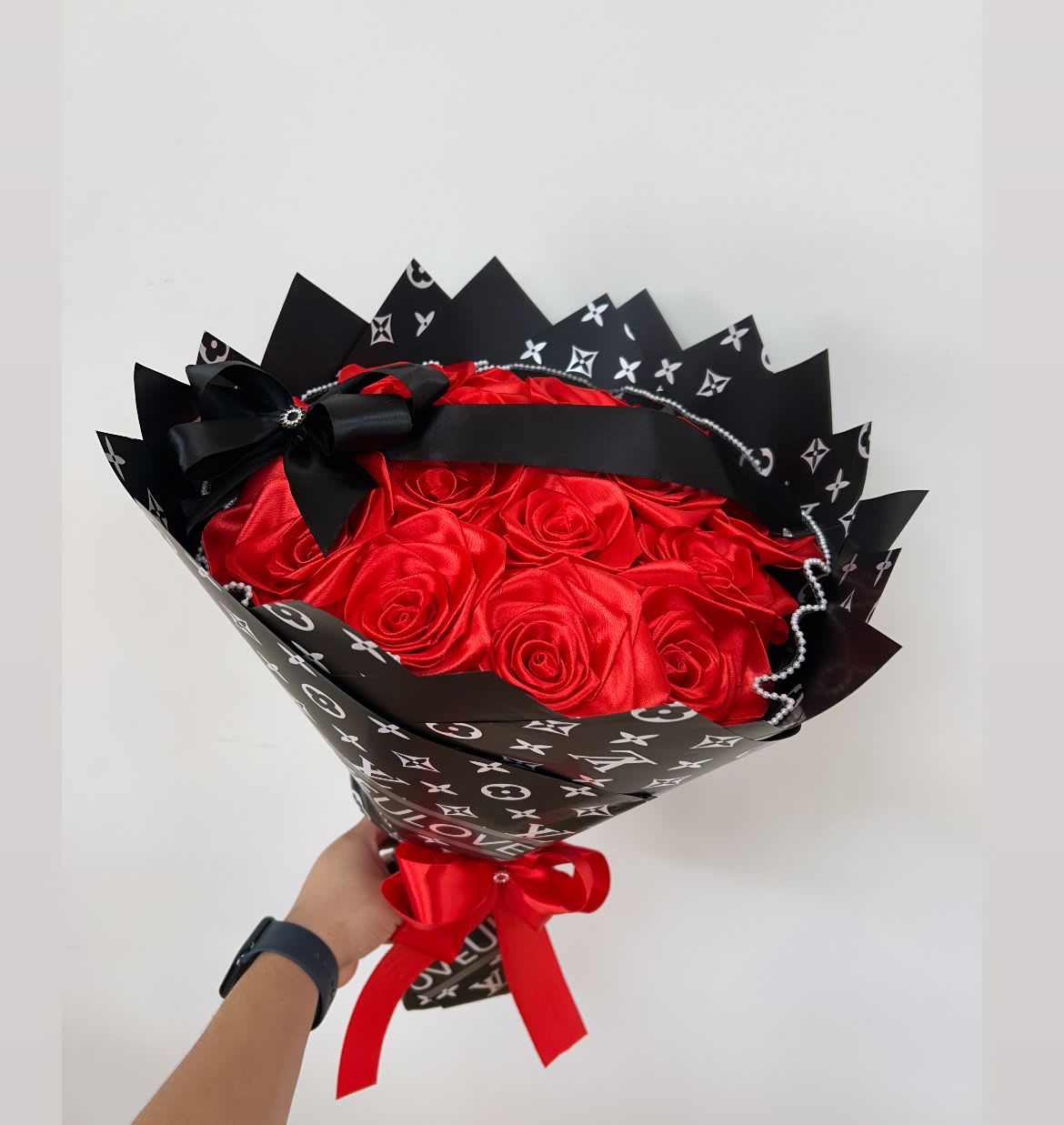  bouquet - Bouquet made of ribbon made from scratch can be customized with a short message such as a happy birthday. Happy anniversary