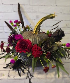 Simply Ghoulish - Simply Goulish combines autumnharvest with a little Halloween spook!  Perfect as a centerpiece for all your Halloween festivities.
