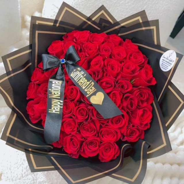 Bouquet Buchon Bouquet Buchon - beautiful quite large bouquet made of four dozen long red stems