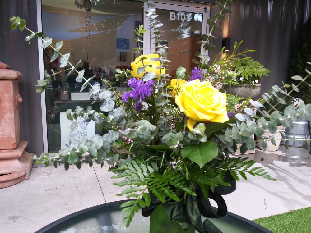 Air dis' Bih Out  - Celebrate your new space or refresh an existing one with this thoughtfully curated bouquet, blending the soothing scents and textures of nature. Featuring  Sage, Eucalyptus, Rose stems, and greenery. Whether placed in your living room, bedroom, kitchen, or entryway, this bouquet brings a touch of nature's tranquility into your space.