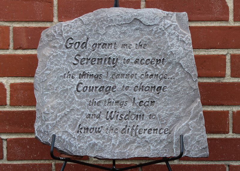 SERENITY PRAYER STEPPING STONE - CEMENT STEPPING STONE WITH METAL STAND