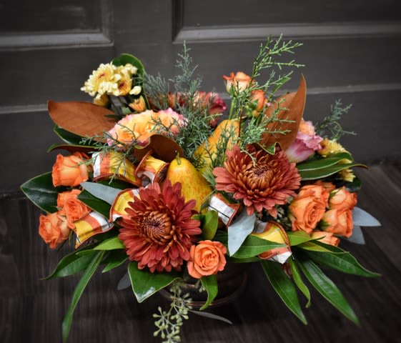 Bountiful Harvest - Available for Local St. Cloud, MN Delivery Only - This lush and full arrangement is great for your thanksgiving dining room... or great as a gift for someone you're thankful for!