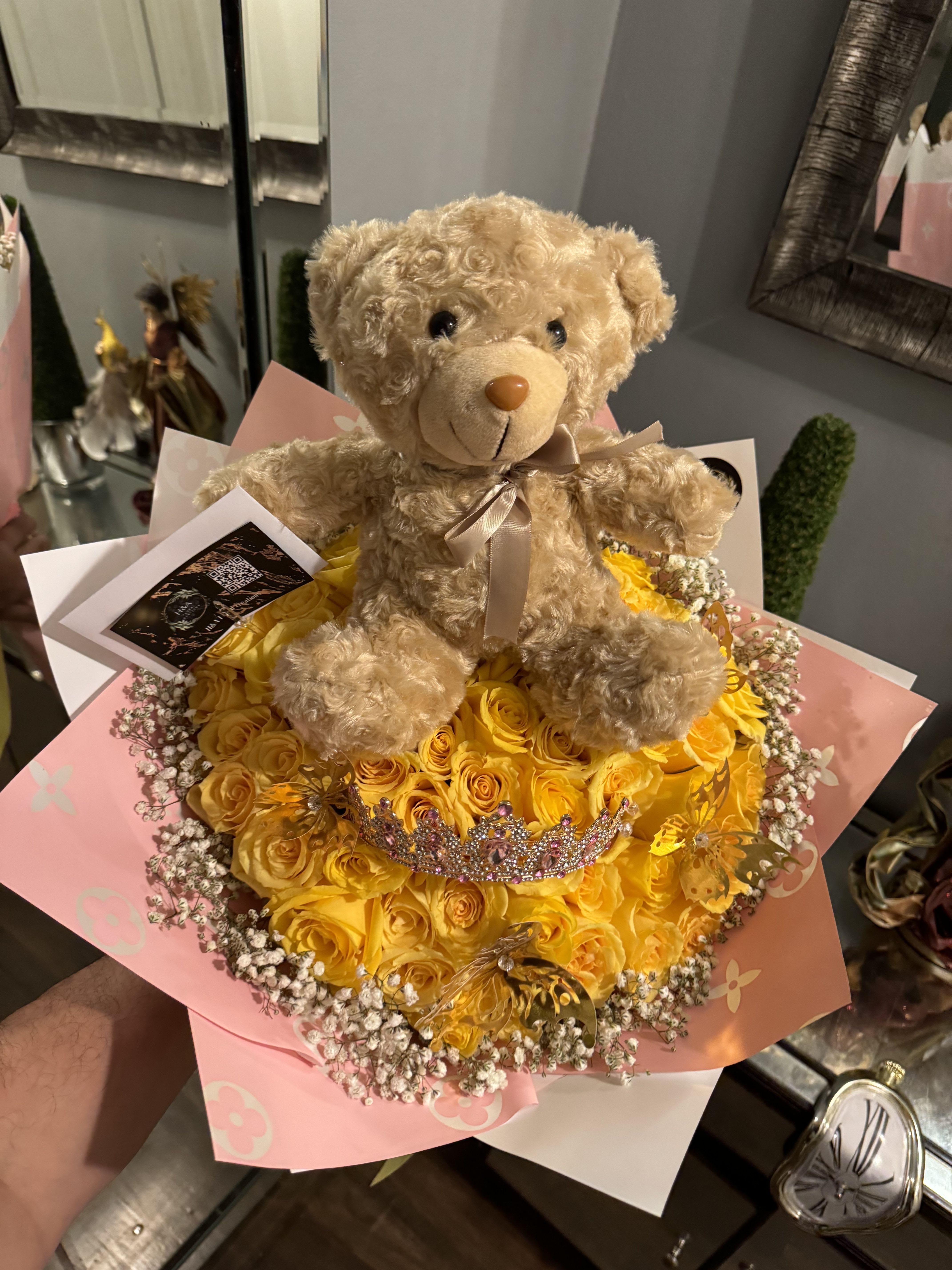 Yellow roses bouquet + teddy bear - Beautiful bouquet made up of yellow roses, teddy bear and baby's breath, with soft pink paper wrapping, order it today