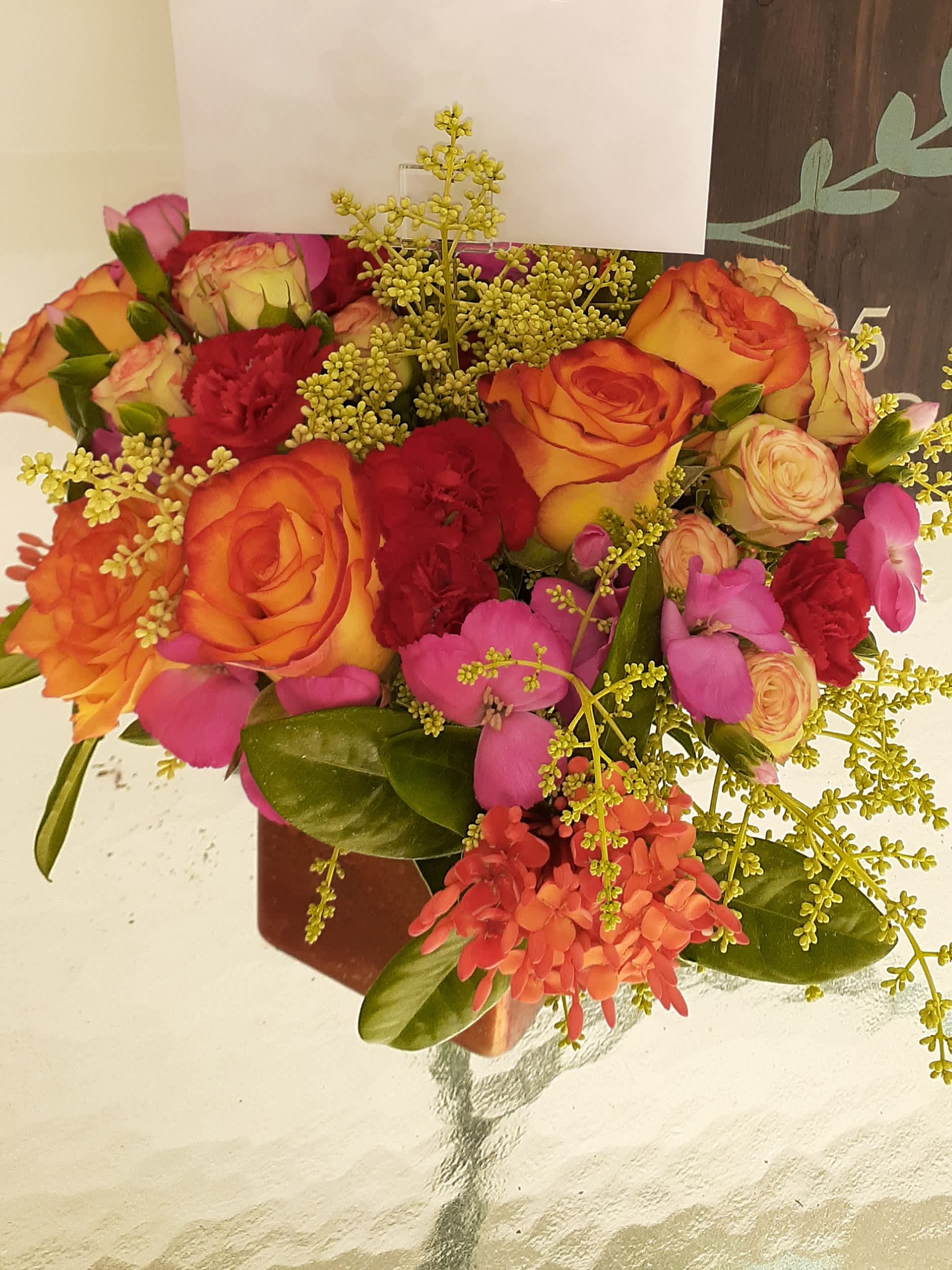 DESIGNERS CHOICE DESK ARRANGEMENT DESIGNERS CHOICE DESK ARRANGEMENT - ARRANGEMENT CREATED FROM THE FRESHEST FLOWER STEMS AVAILABLE. DESIGN AND COLOR WILL BE MATCHED TO YOUR OCCASSION