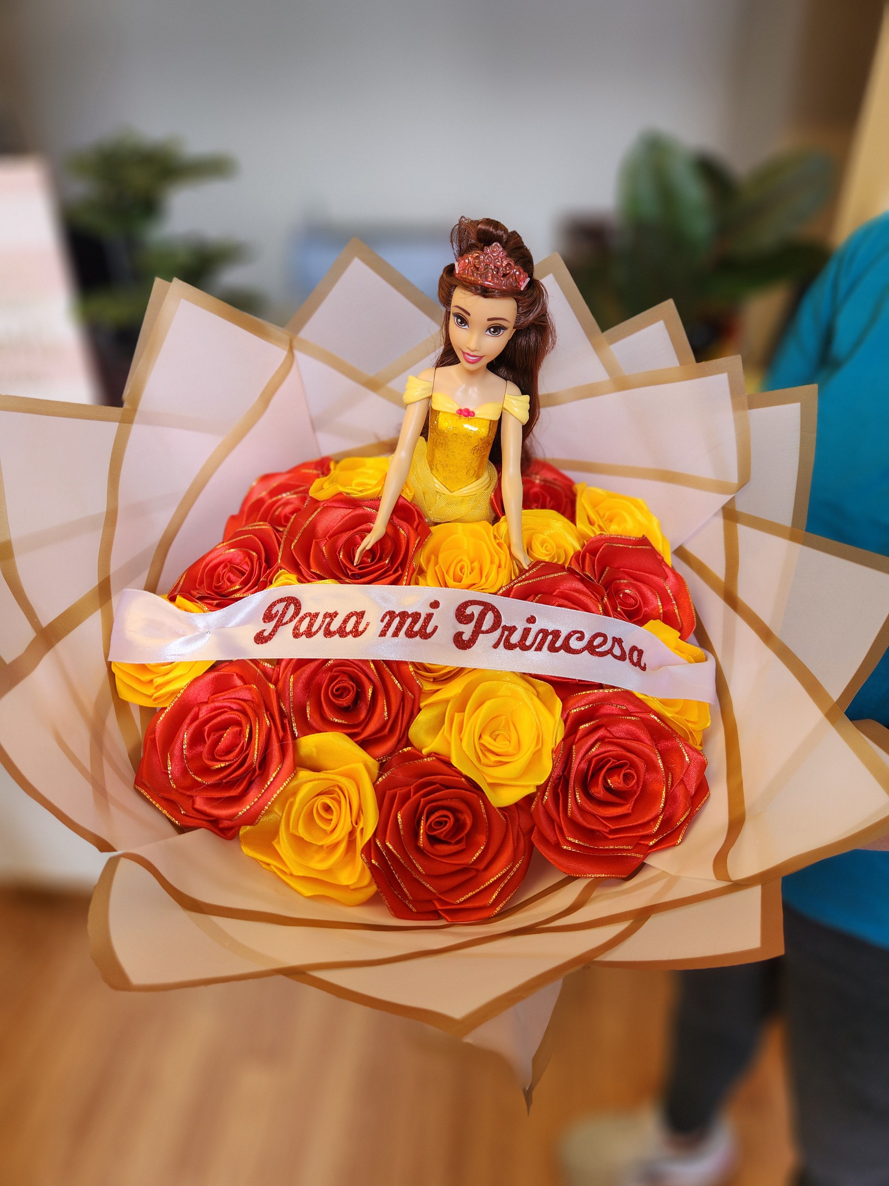  Mi bella  - Todo nuestro trabajo esta hecho con mucho amor para ti. Cada arreglo floral tiene un toque especial para nuestros clientes. necseita ordenar 1 semana antes 25 rosas