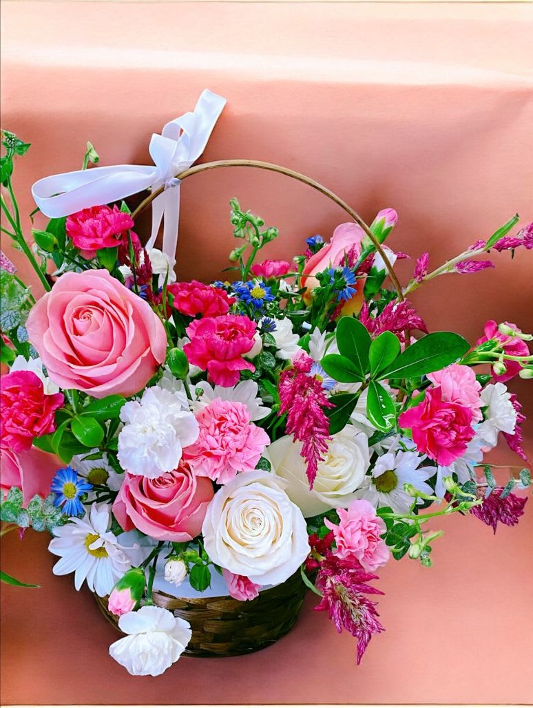 Pink and white flower basket design Pink and white flower basket design - Pink and white flower basket design