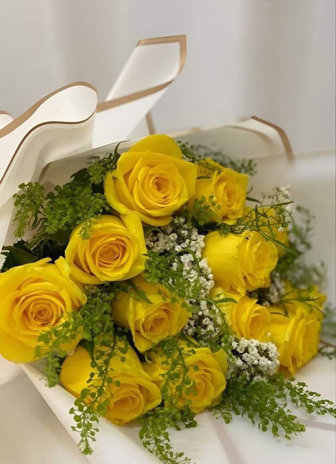 bouquet of yellow roses bouquet of yellow roses - A beautiful bouquet of top-quality yellow roses, perfect for Yellow Flower Day.