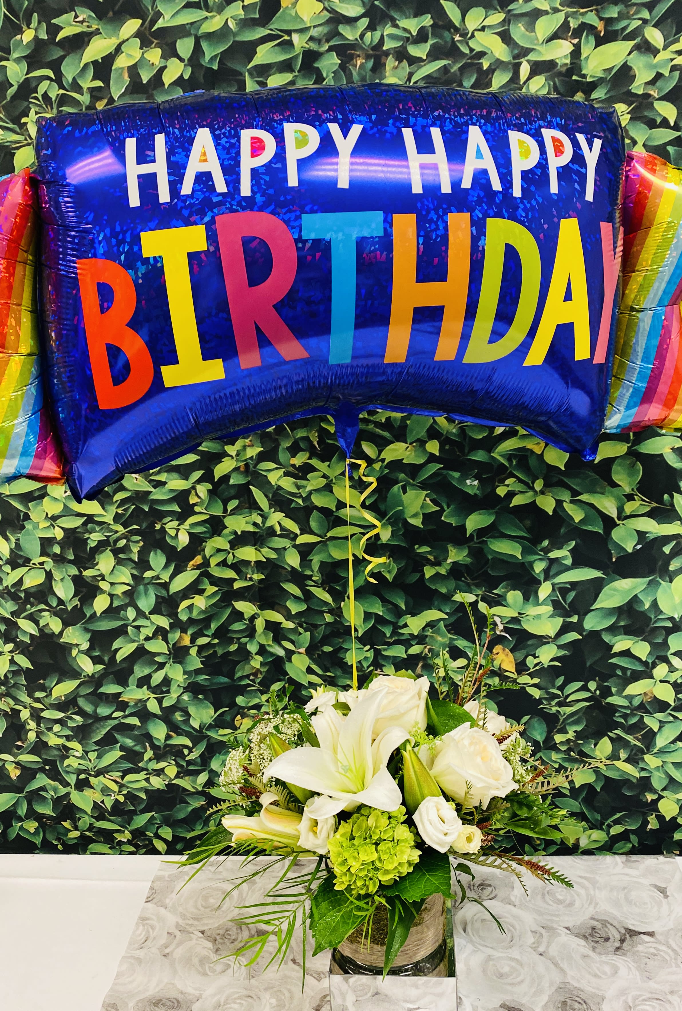 Bro Birthday Bouquet! - Bro Birthday Bouquet is for the brother, father, husband, co-worker, uncle or friend who deserves to be pleasantly surprised on his special day. One Grand Balloon included. 