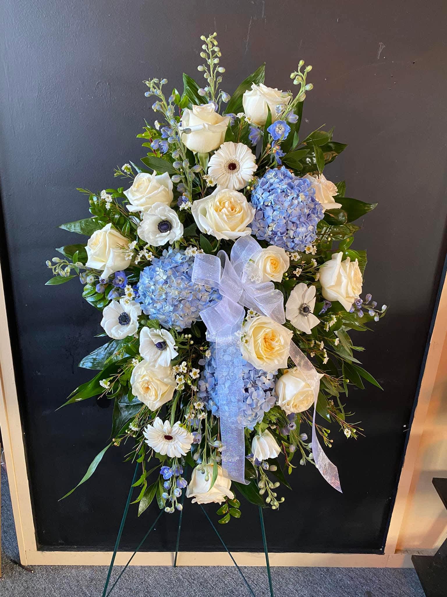 Blue &amp; white spray - Spray