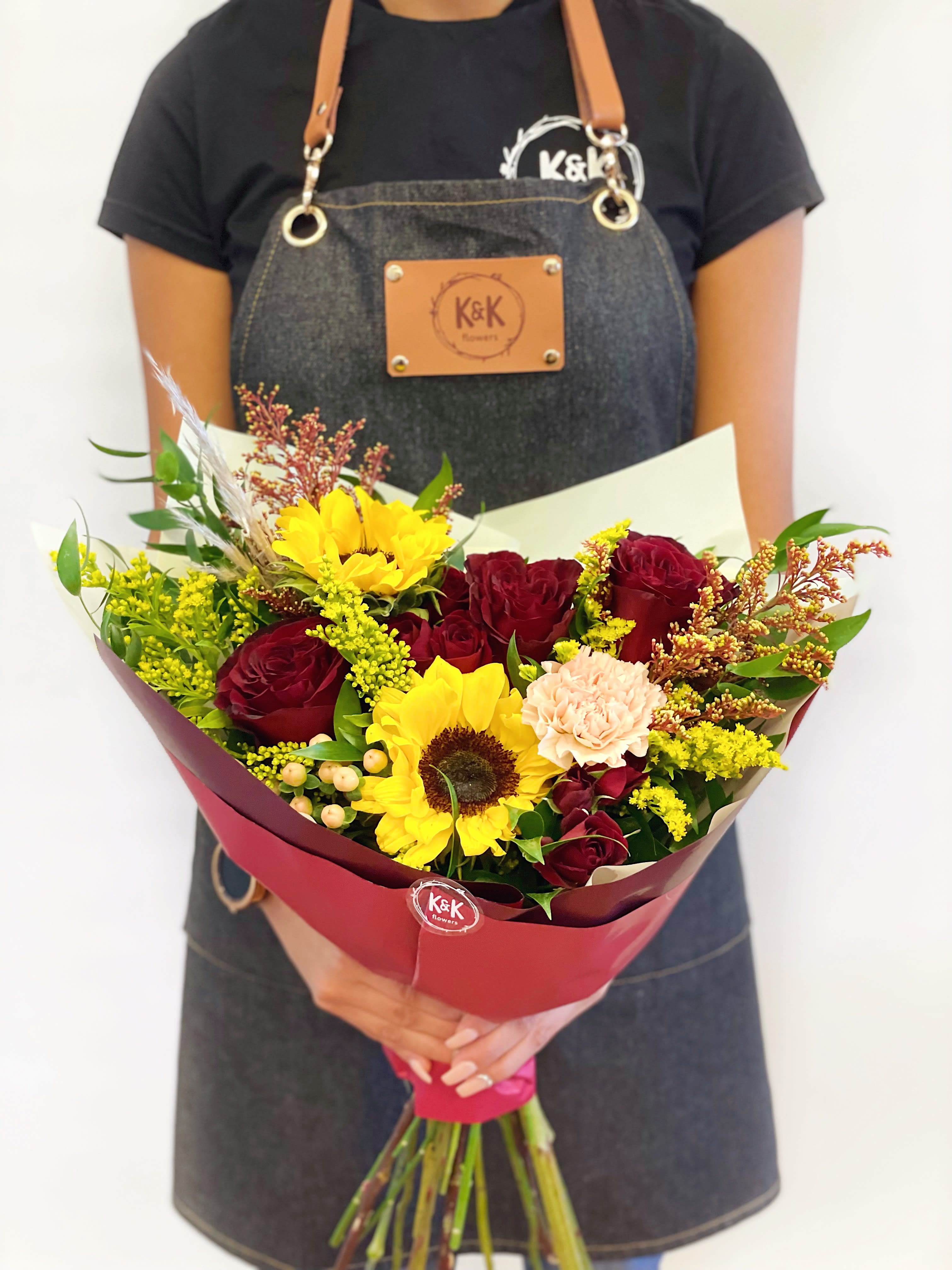 #1 - Fall bouquet loose small - Bouquet will be delivered approximately as pictured.10-12 stems of flowers A loose, organic free style with a variety of mixed flowers, lots of greens and fillers