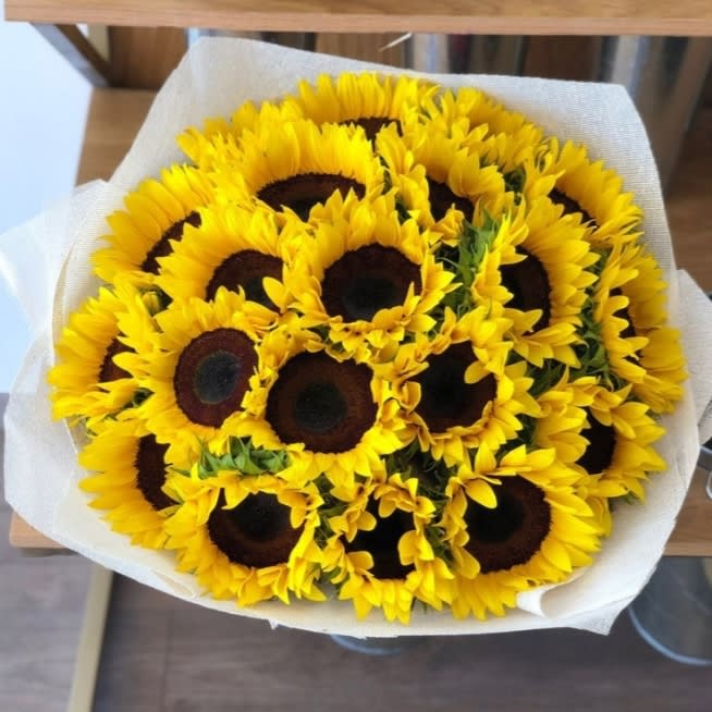 Sunflowers - Exceptional Bouquet of Sunflowers 
