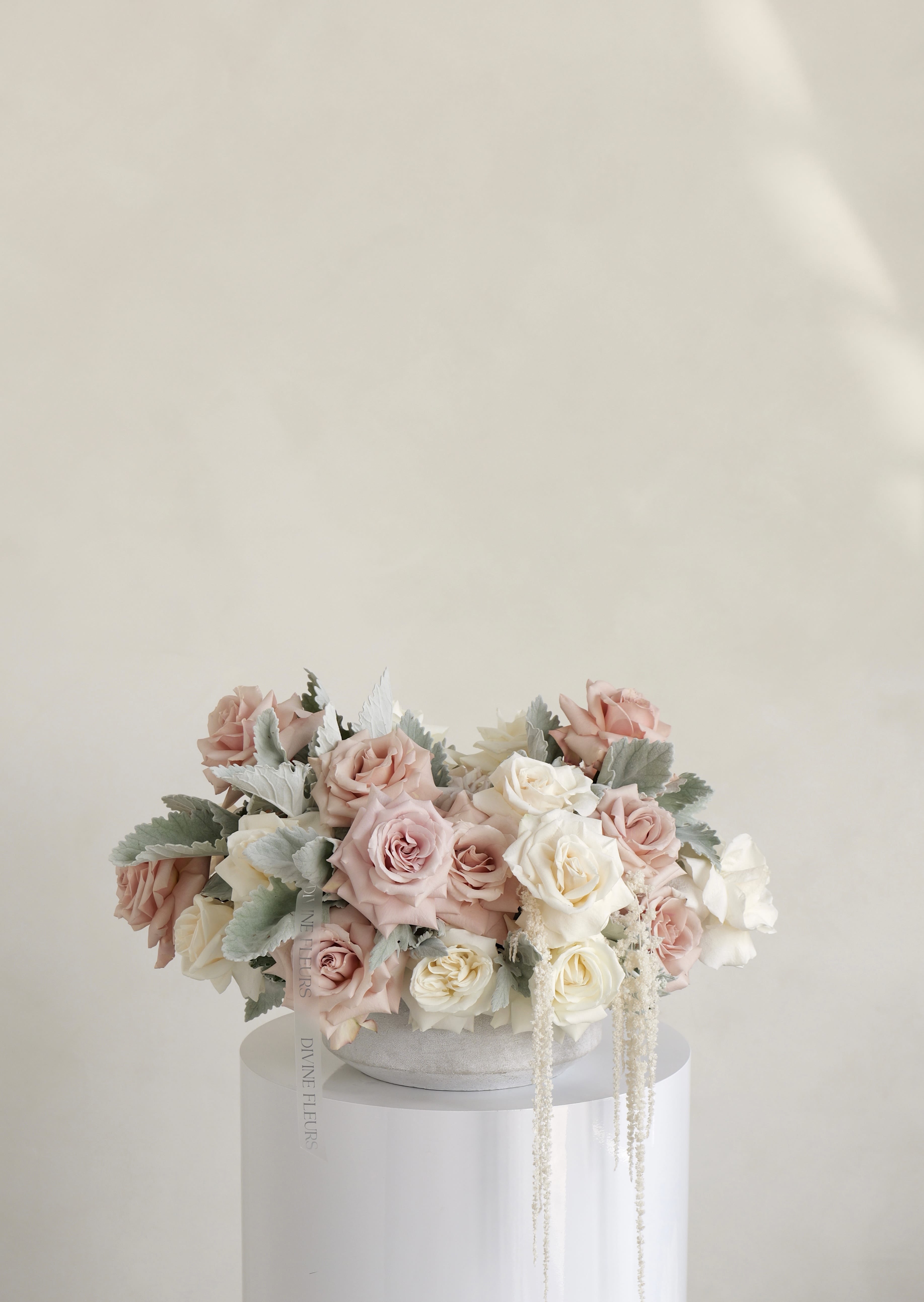 Aurora - A soft blend of white and beige roses, offering timeless elegance—perfect for any occasion.