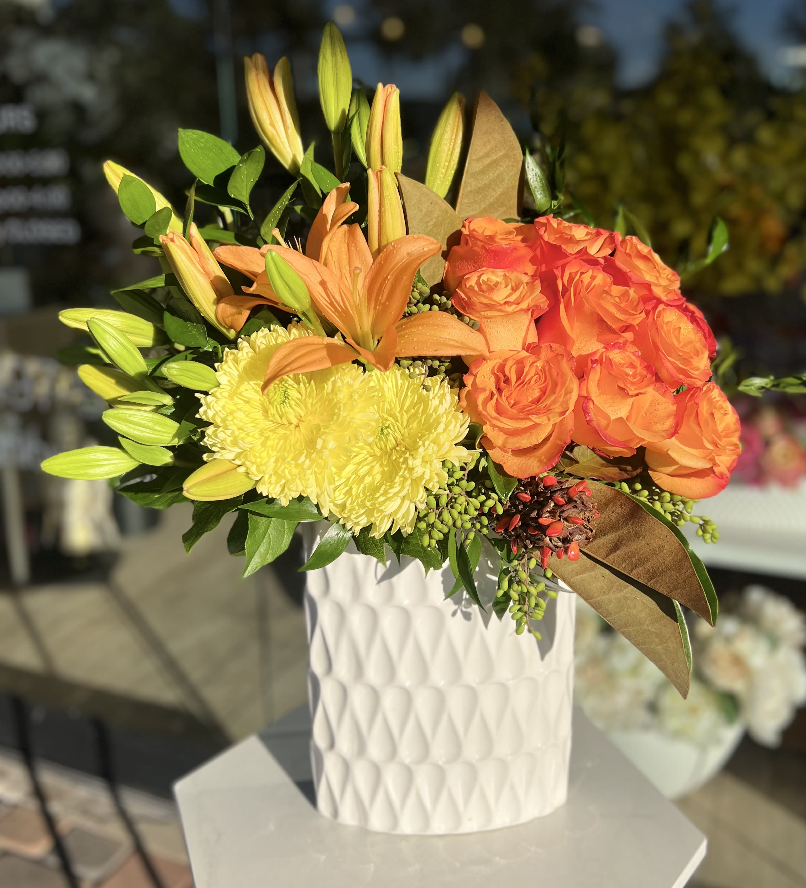 Autumn Explosion Autumn Explosion - Gorgeous vibrant autumn colors in modern vase