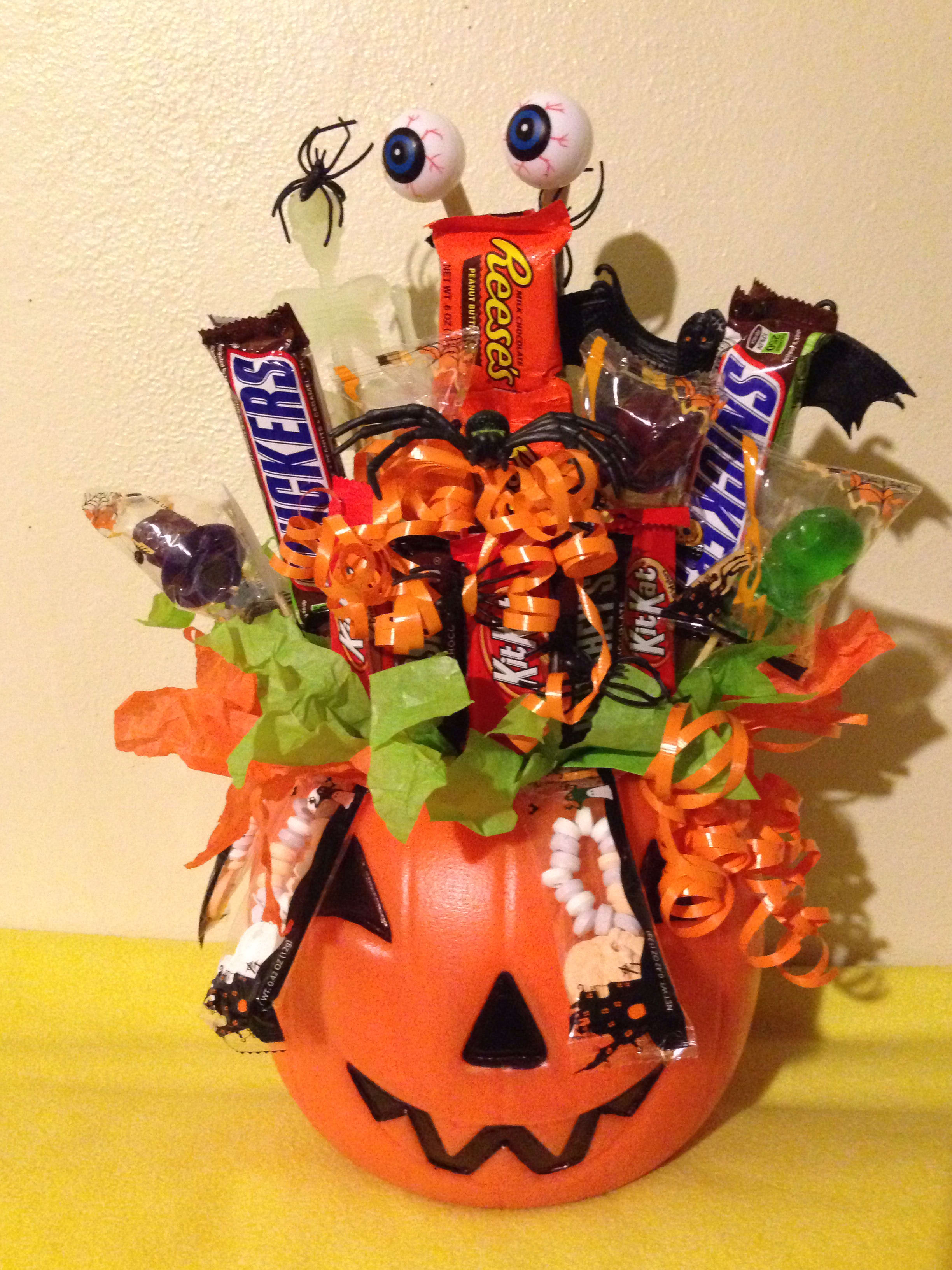Trick or Treat Trick or Treat - Candy arrangement in a pumpkin