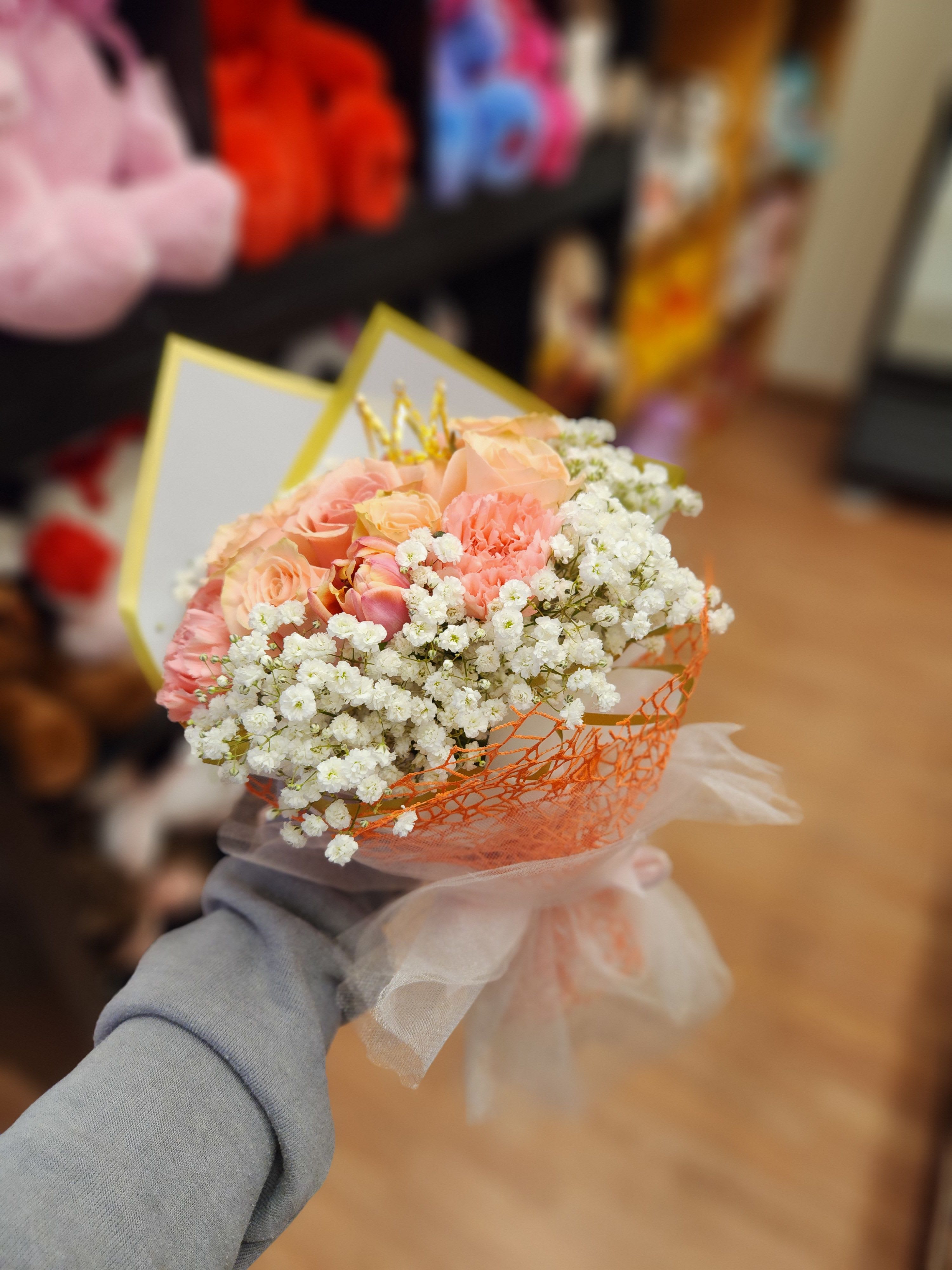 mini bouquet - All photographs are work done by us