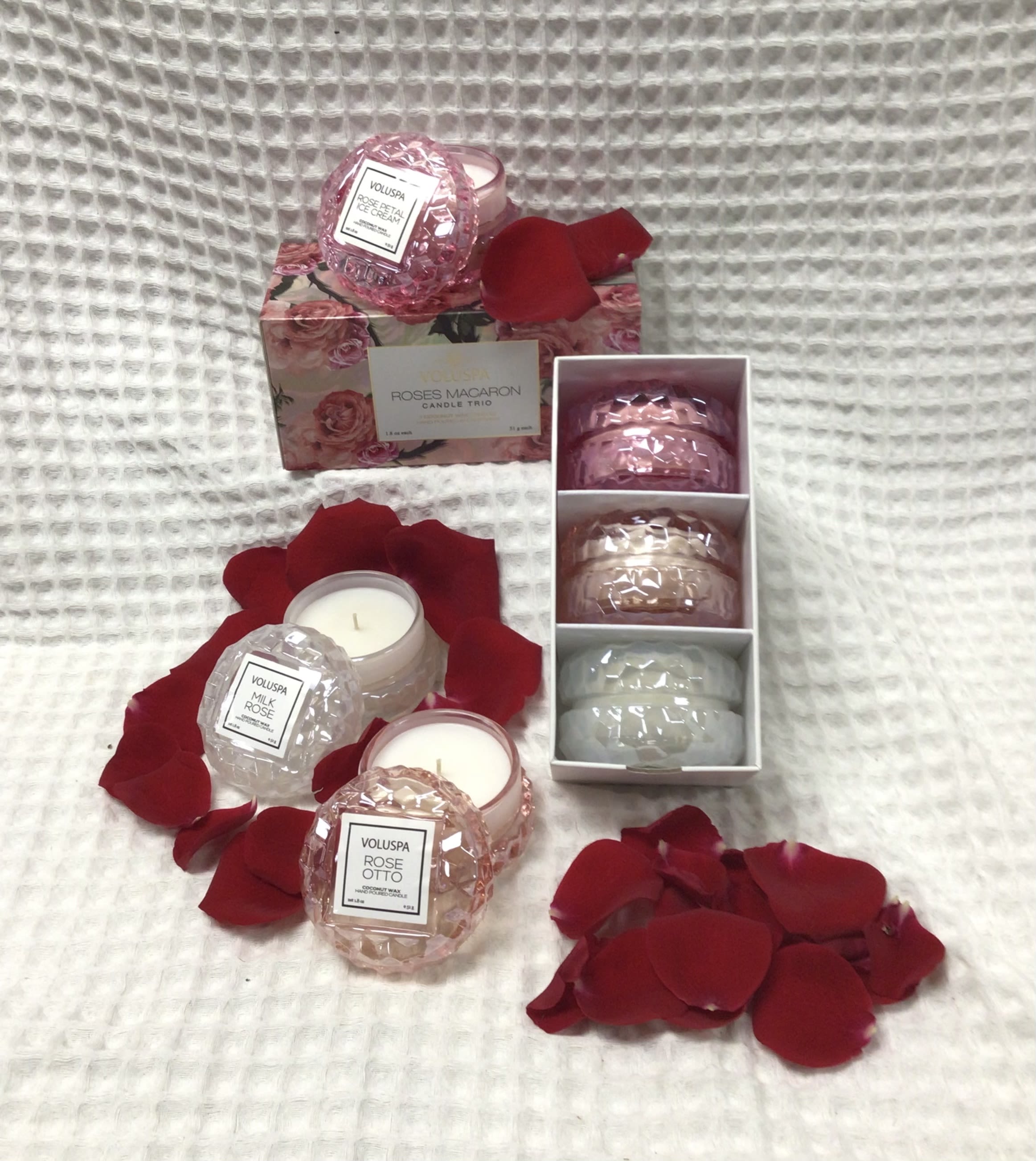Roses Macaron Trio Set Roses Macaron Trio Set - A lovely collection of three Voluspa Crystal Rose Collection scents. Fragrances include Rose Otto, Rose Petal Ice Cream, and Milk Rose.