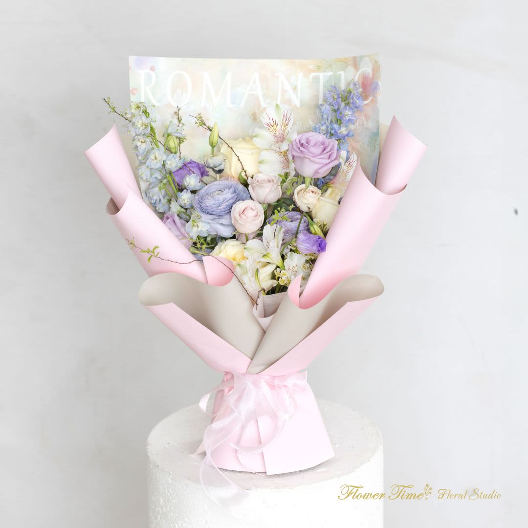 30 - One-Sided Bouquet Size: S  All prices in CAD ($) Similar only — substitutions may be made based on seasonal and market availability.