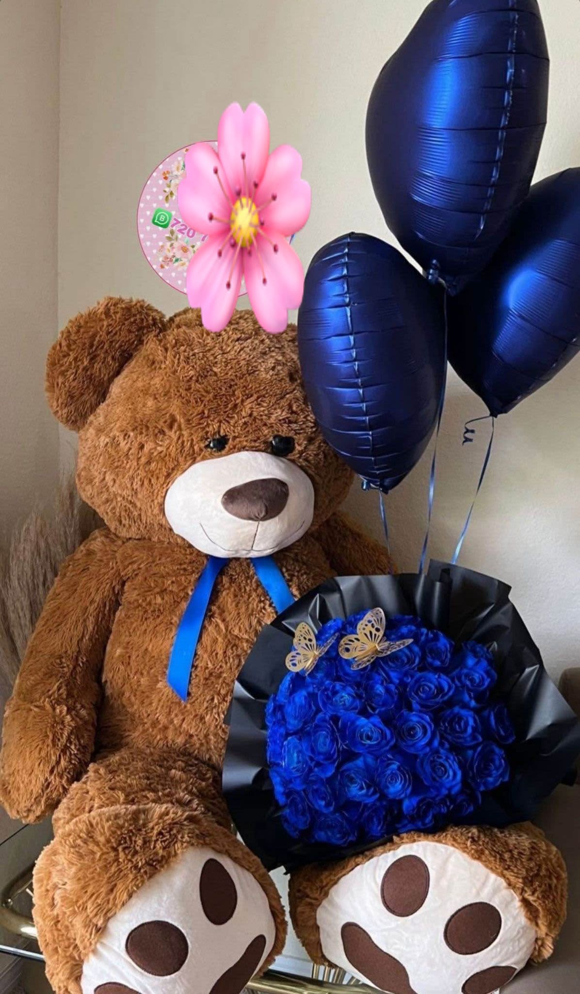 boy blue - peluche grande y un ramo buchon con 30 rosas color azul 