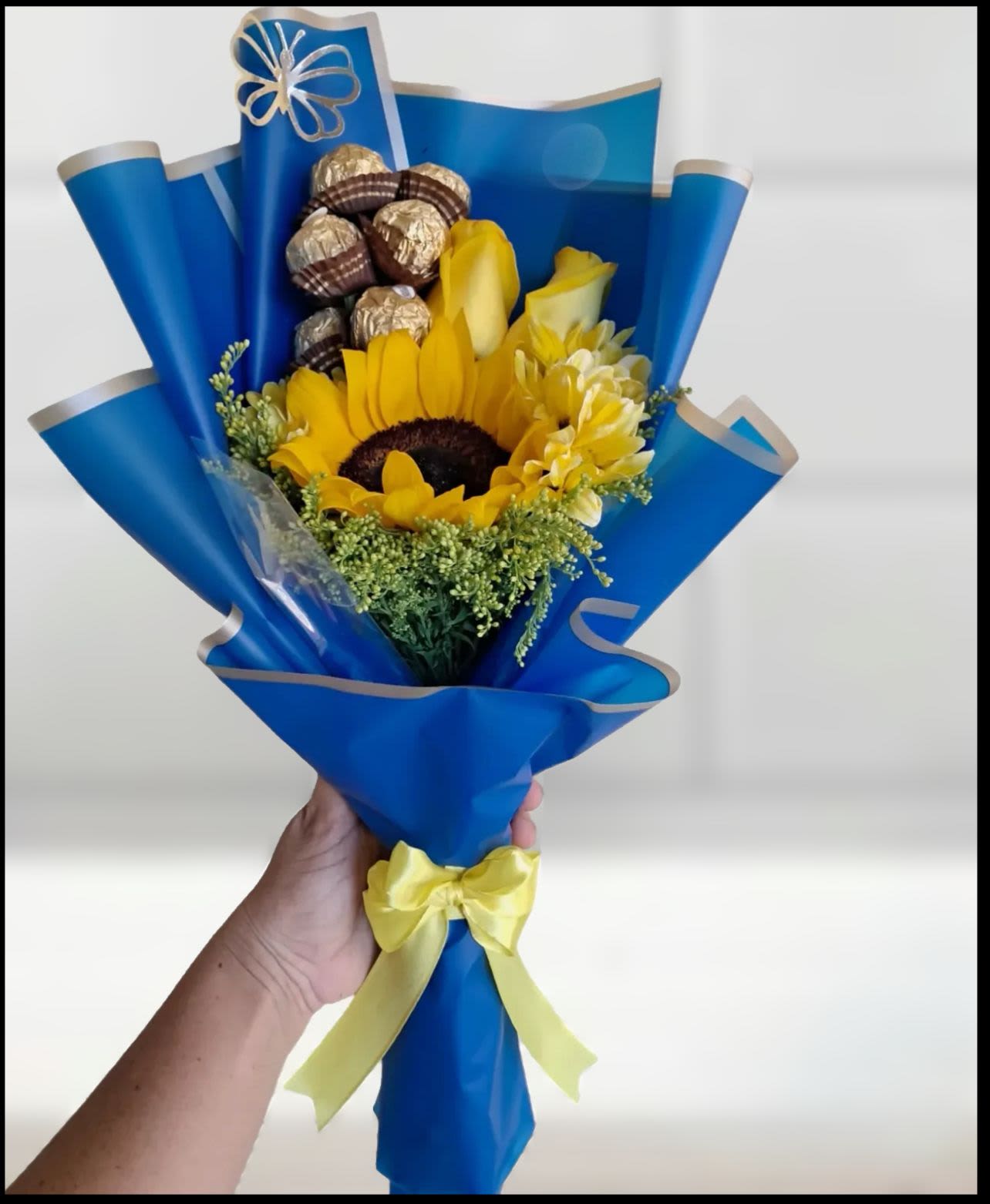 mini hombre - unidad de 1 girasol tamaño grande y 6 chocolates ferrero