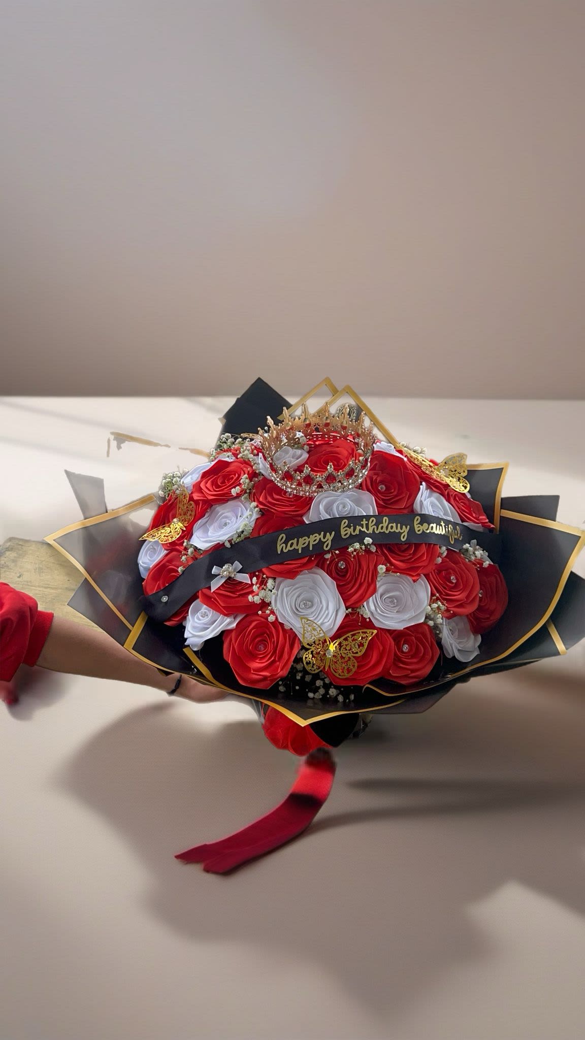 queen birthday buchon - unidad de 24 rosas de liston (artificiales)