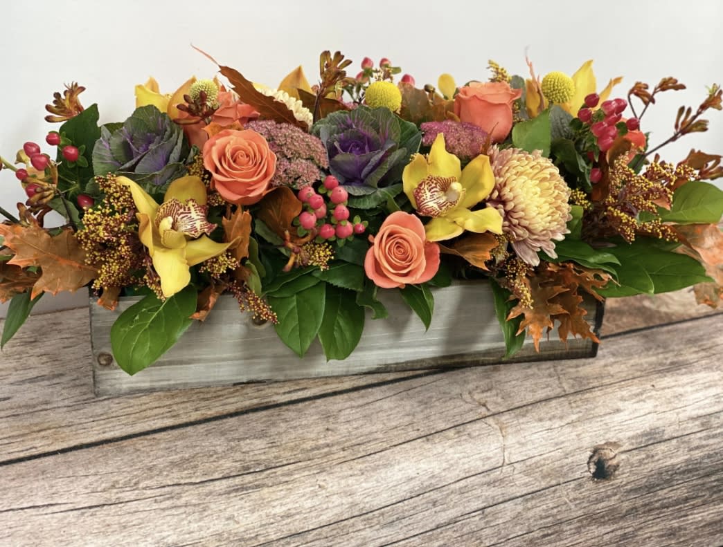 Thankful Thankful - Approx. 26" long, this impressive piece will outshine the meal! Filled with fall's richest tones and varieties.