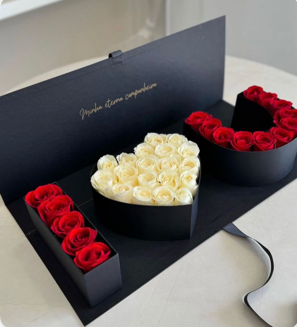 Love 2 - Love with red roses 