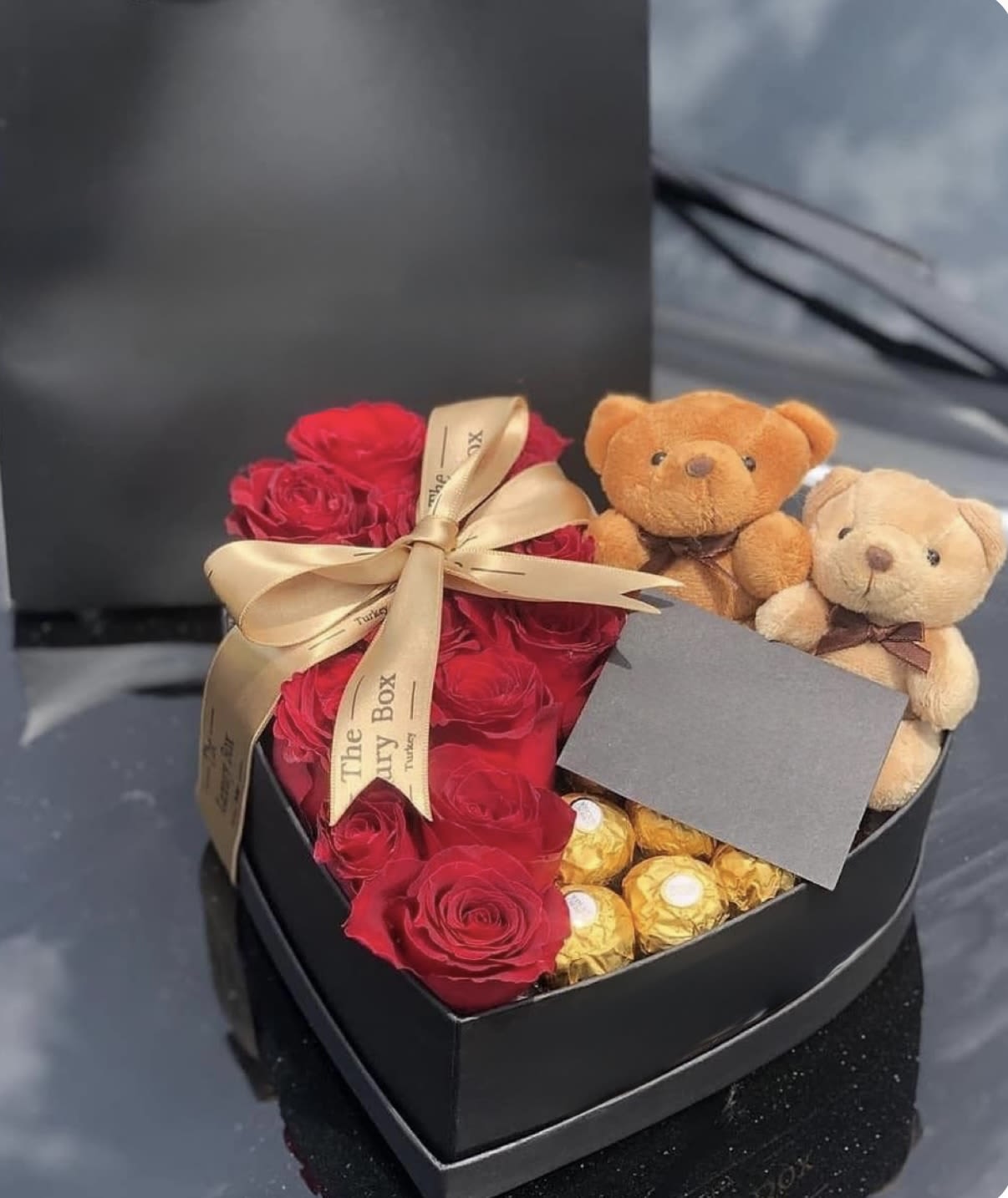 BH-125 - Bear, roses, chocolate 
