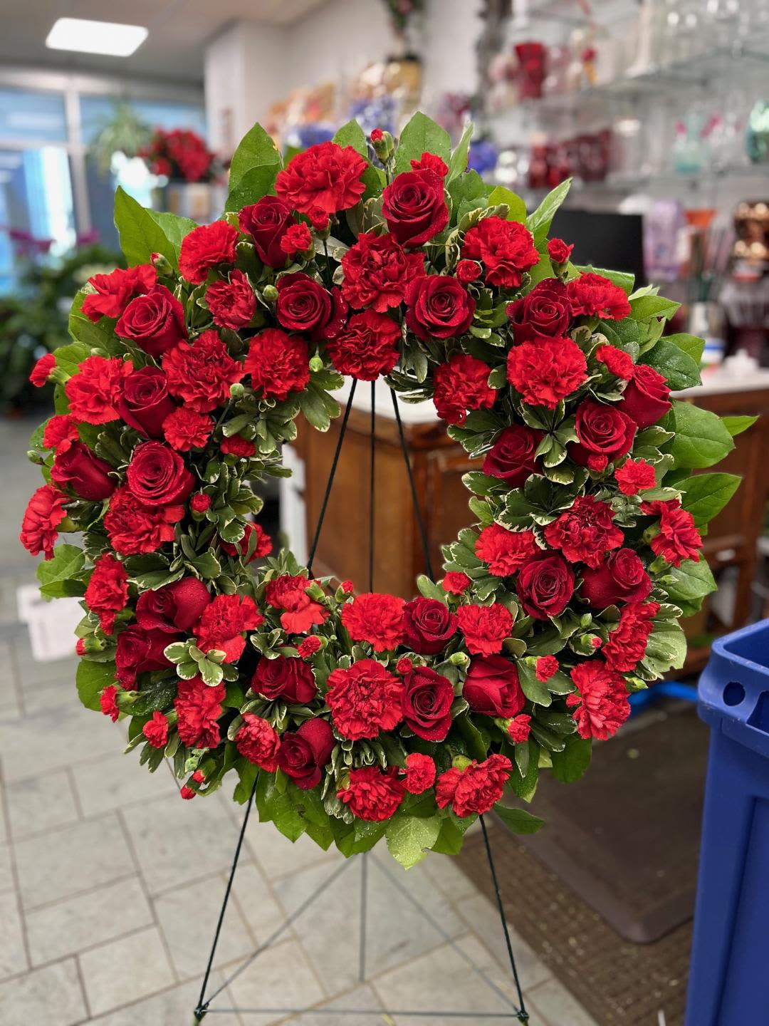 [TT-ANCRRR]  RED REGARDS WREATH WITH RED ROSES - RED REGARDS WREATH WITH RED ROSES BY TWIN TOWERS FLORIST